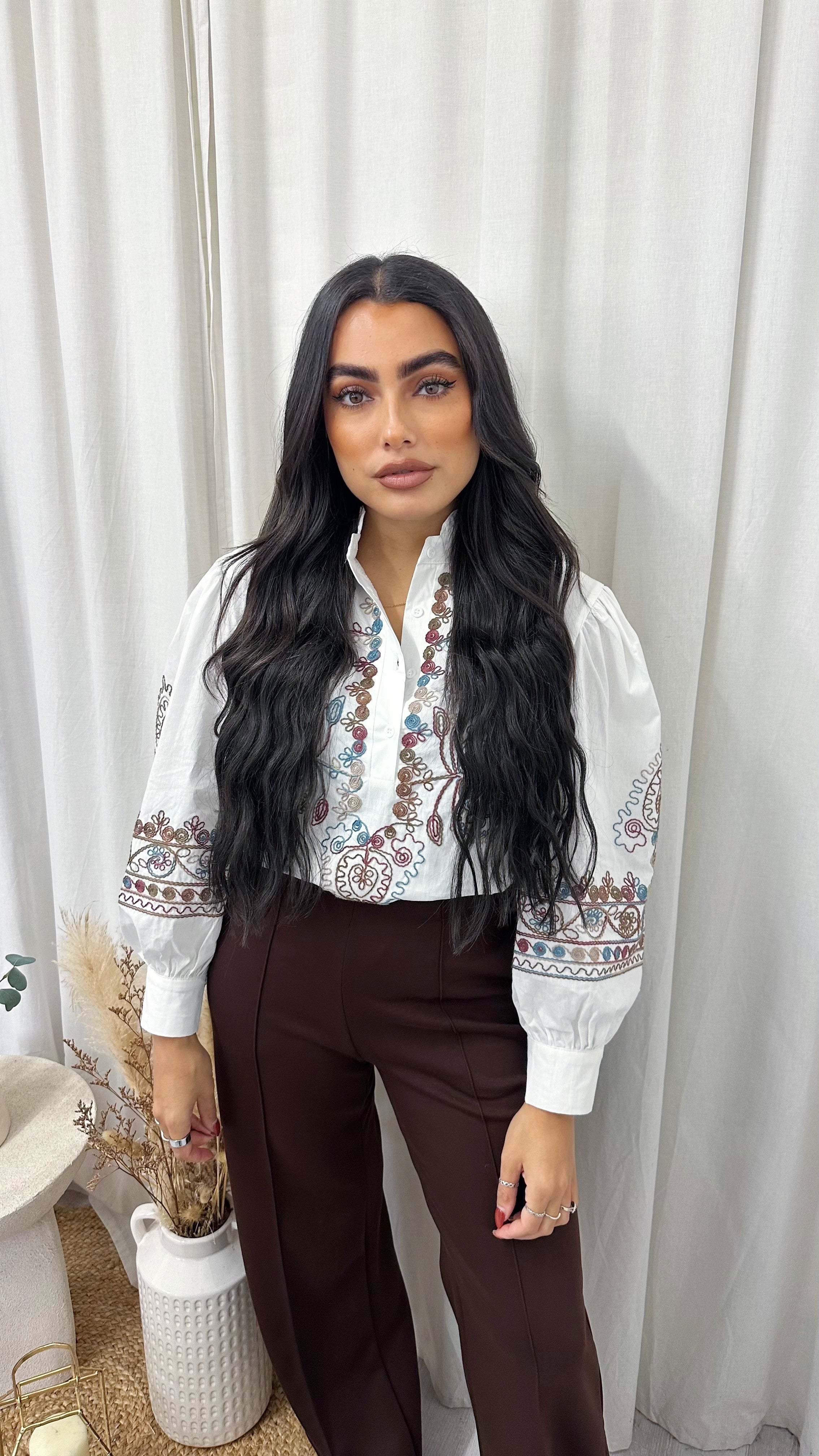 Embroidered Detail Puff Sleeve Top - WHITE