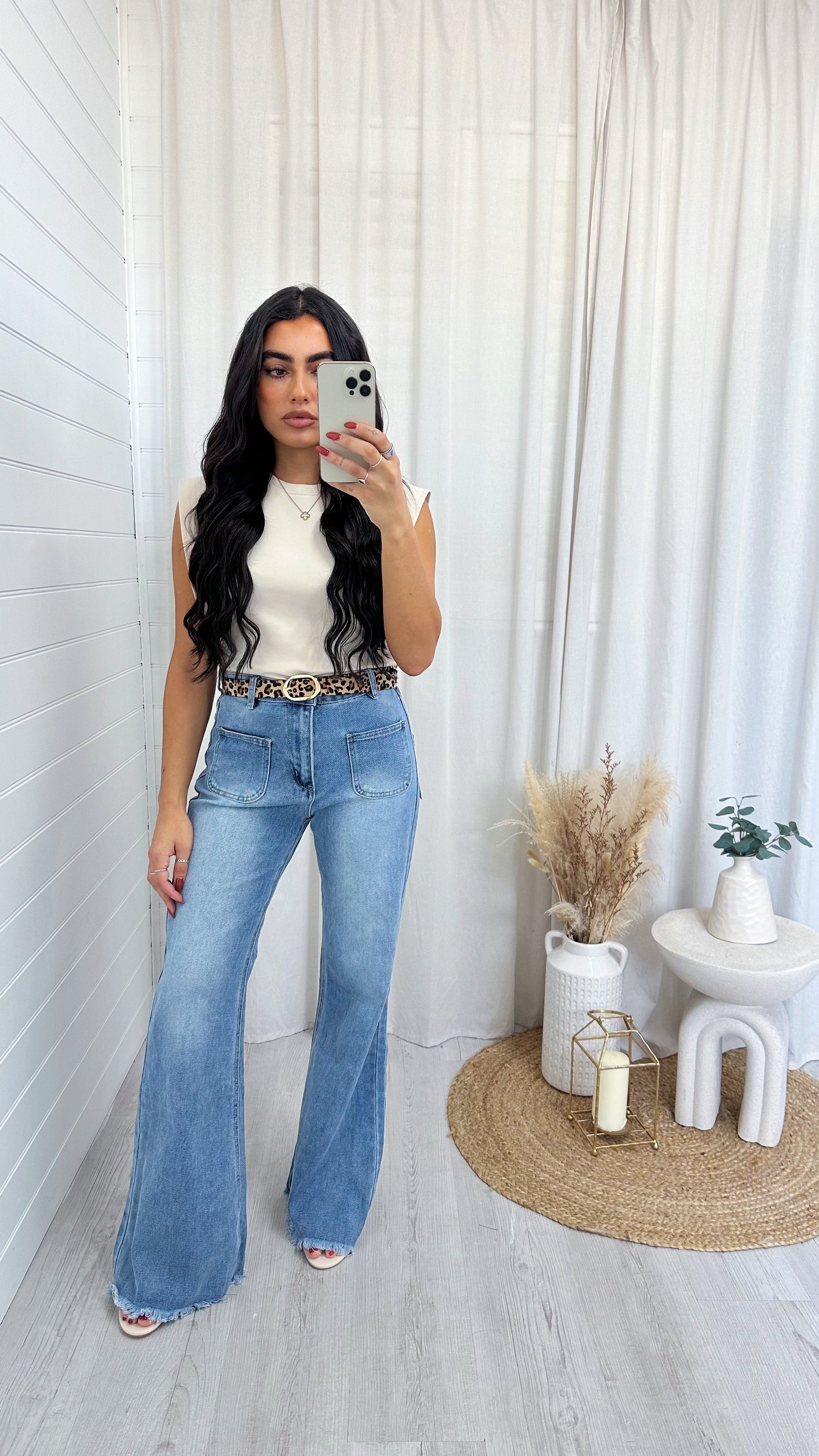 Raw Hem Flared Front Pocket Jeans - WASHED BLUE