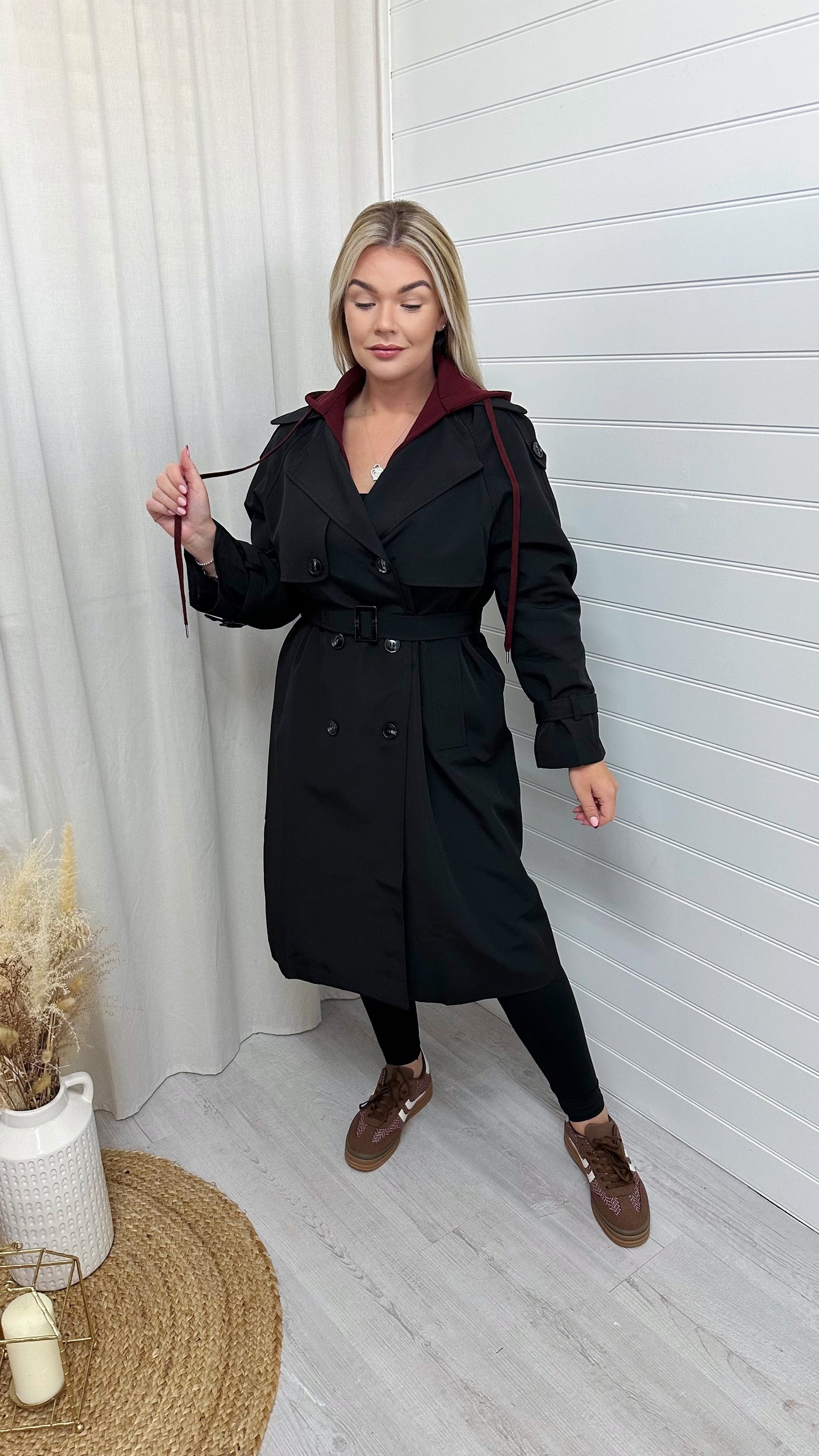 Premium Hooded Lightweight Mac - BLACK/WINE