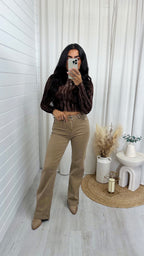 Straight Leg Stretchy High Waisted Jeans - BEIGE