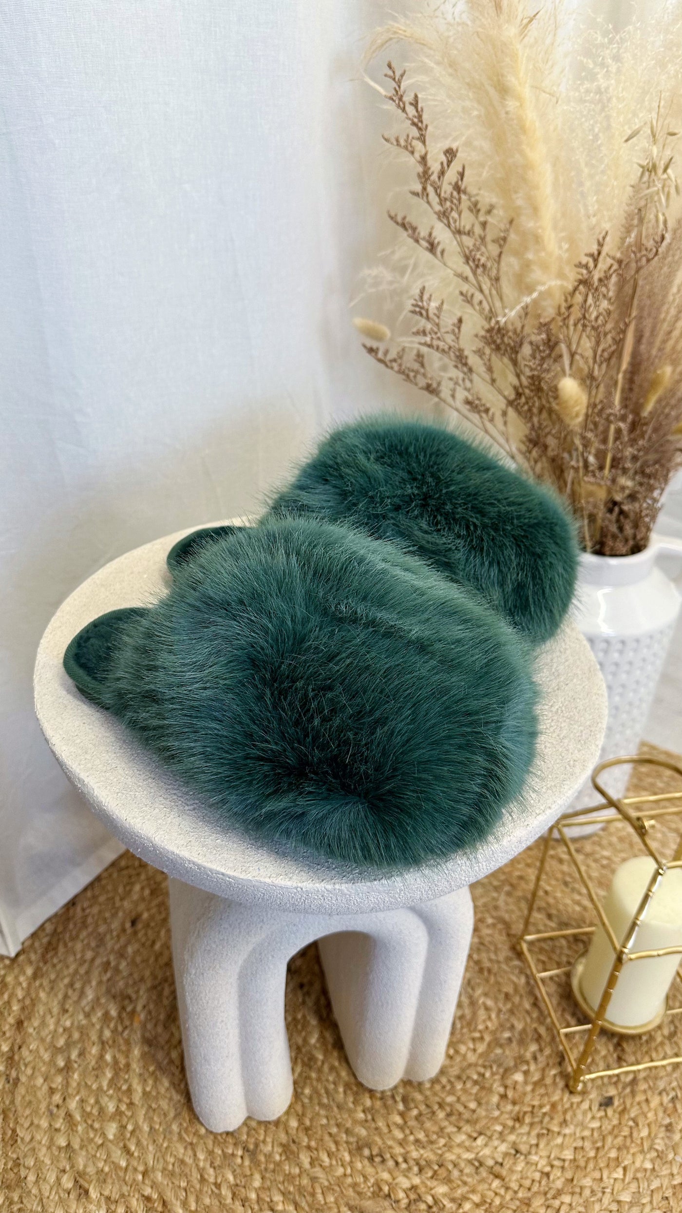 Mega Fluffy Faux Fur Slippers - GREEN