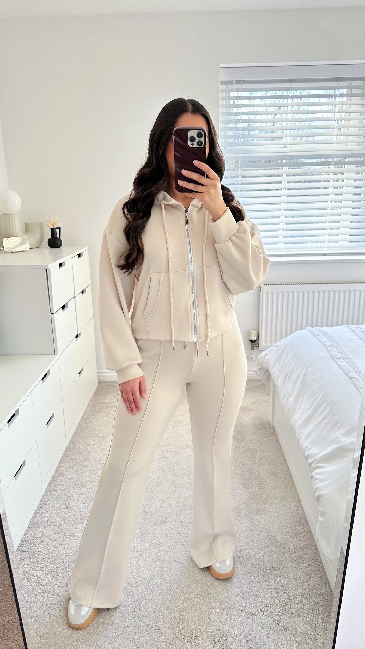 Crop Jacket and Flare Joggers Tracksuit - CREAM