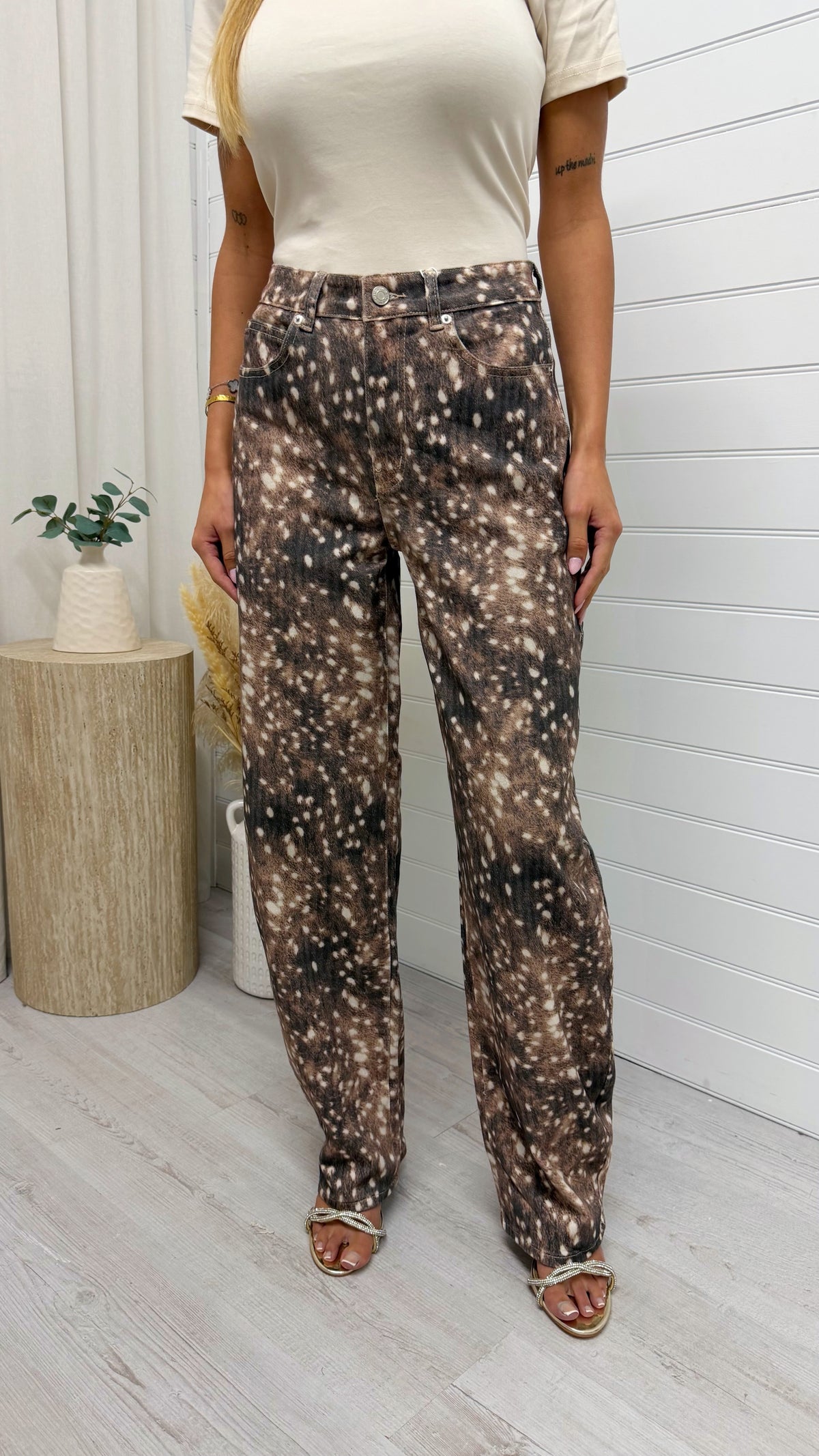 Deer Print Barrel Fit Jeans - BEIGE