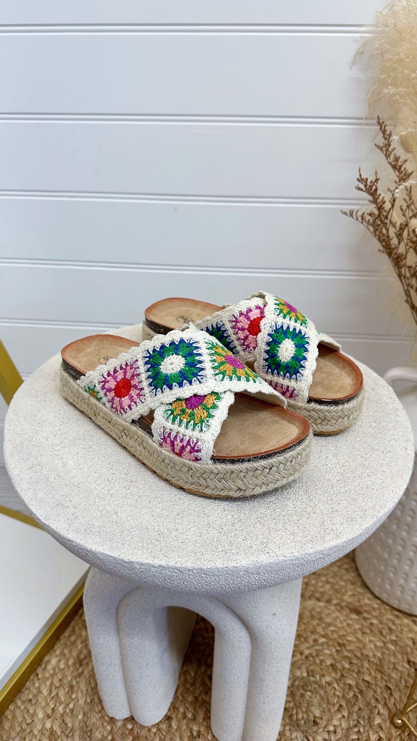 Crochet Flower Strap Chunky Sliders - WHITE