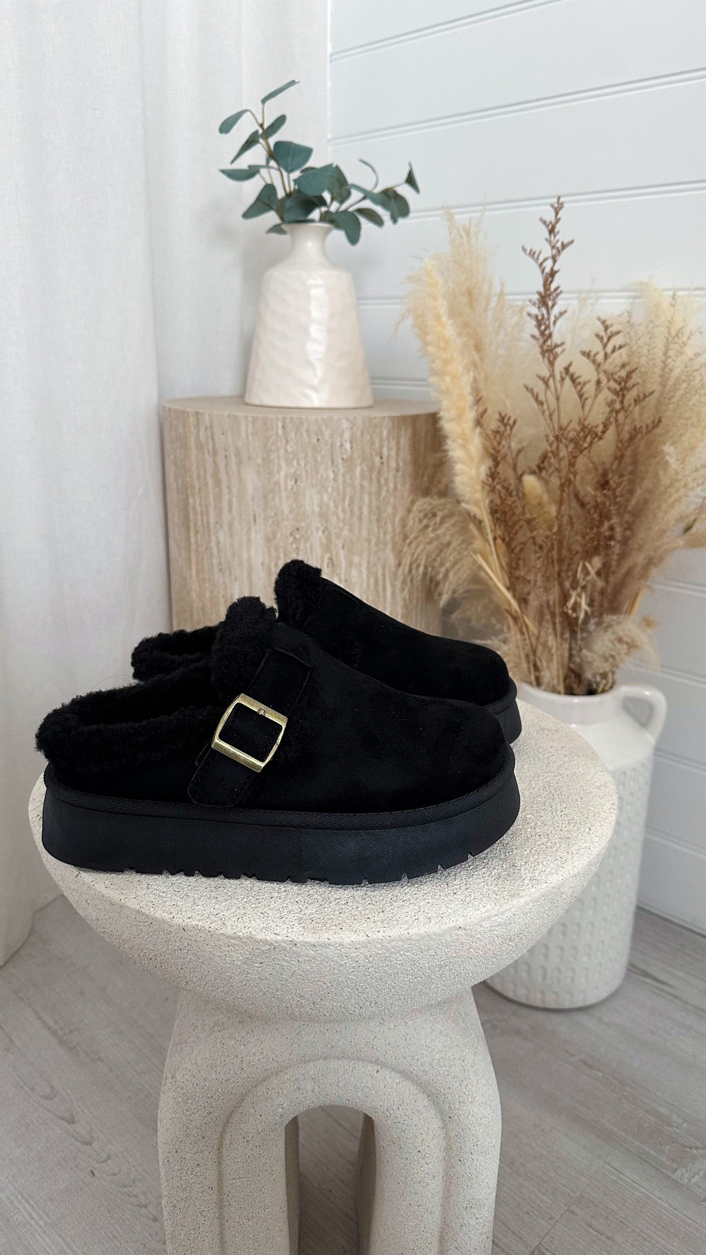 Suede Buckle Strap Platform Slippers - BLACK