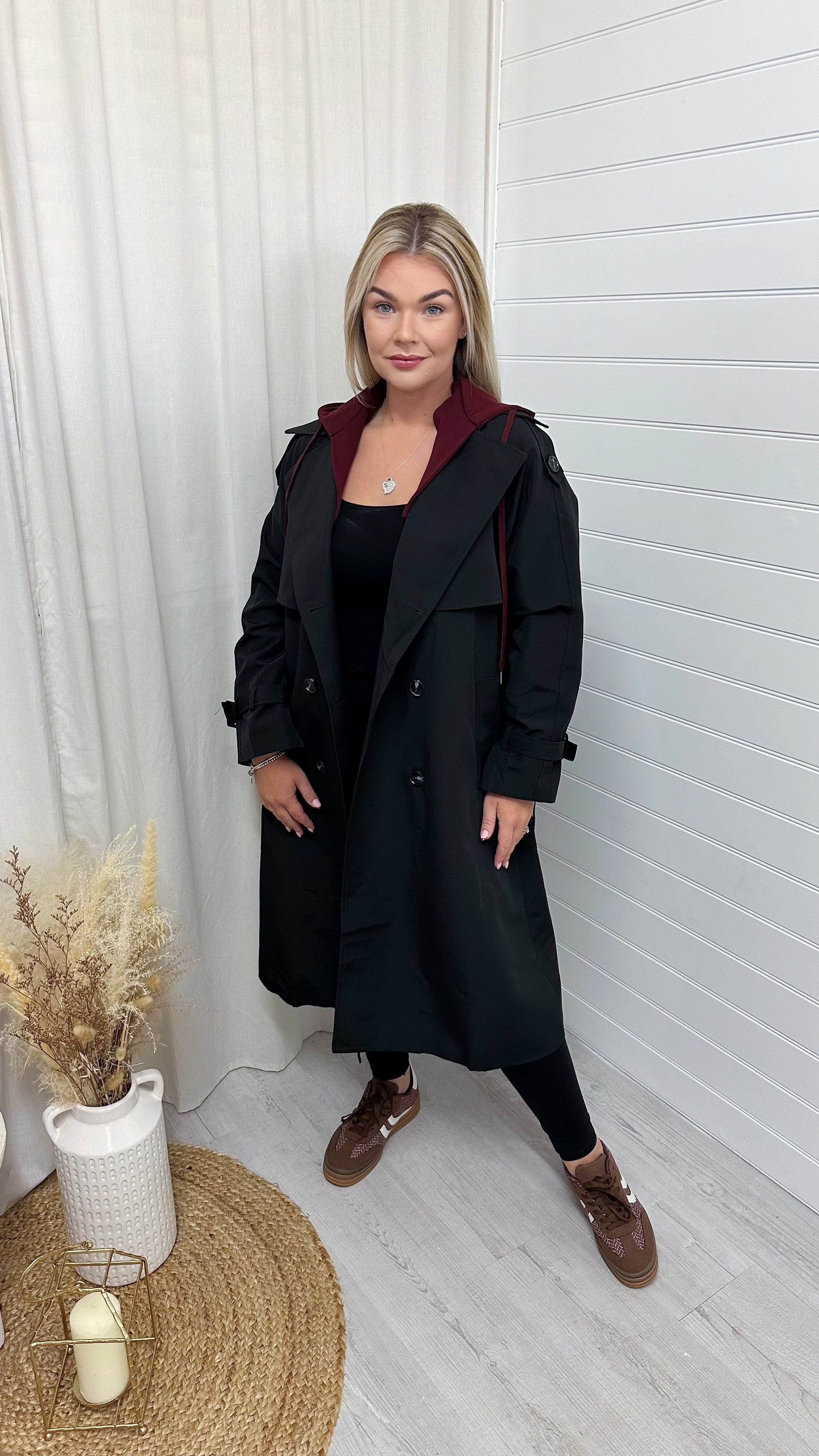 Premium Hooded Lightweight Mac - BLACK/WINE