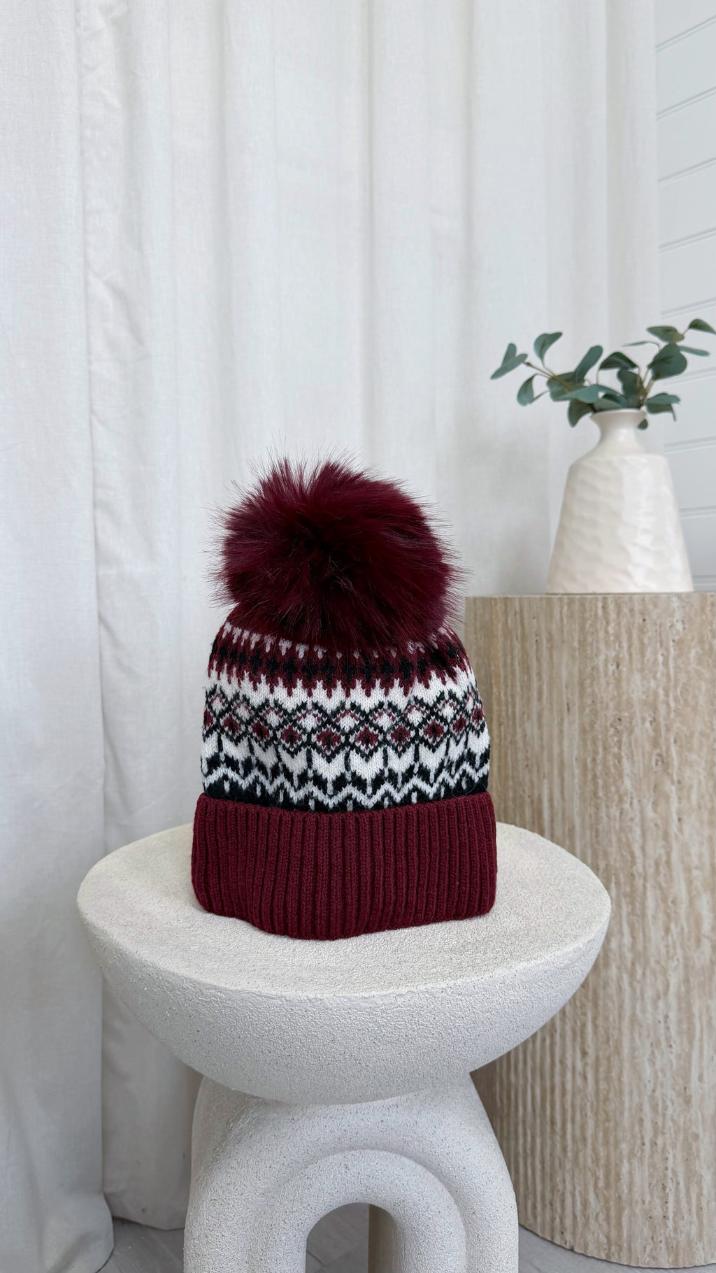Knitted Bobble Hat - WINE