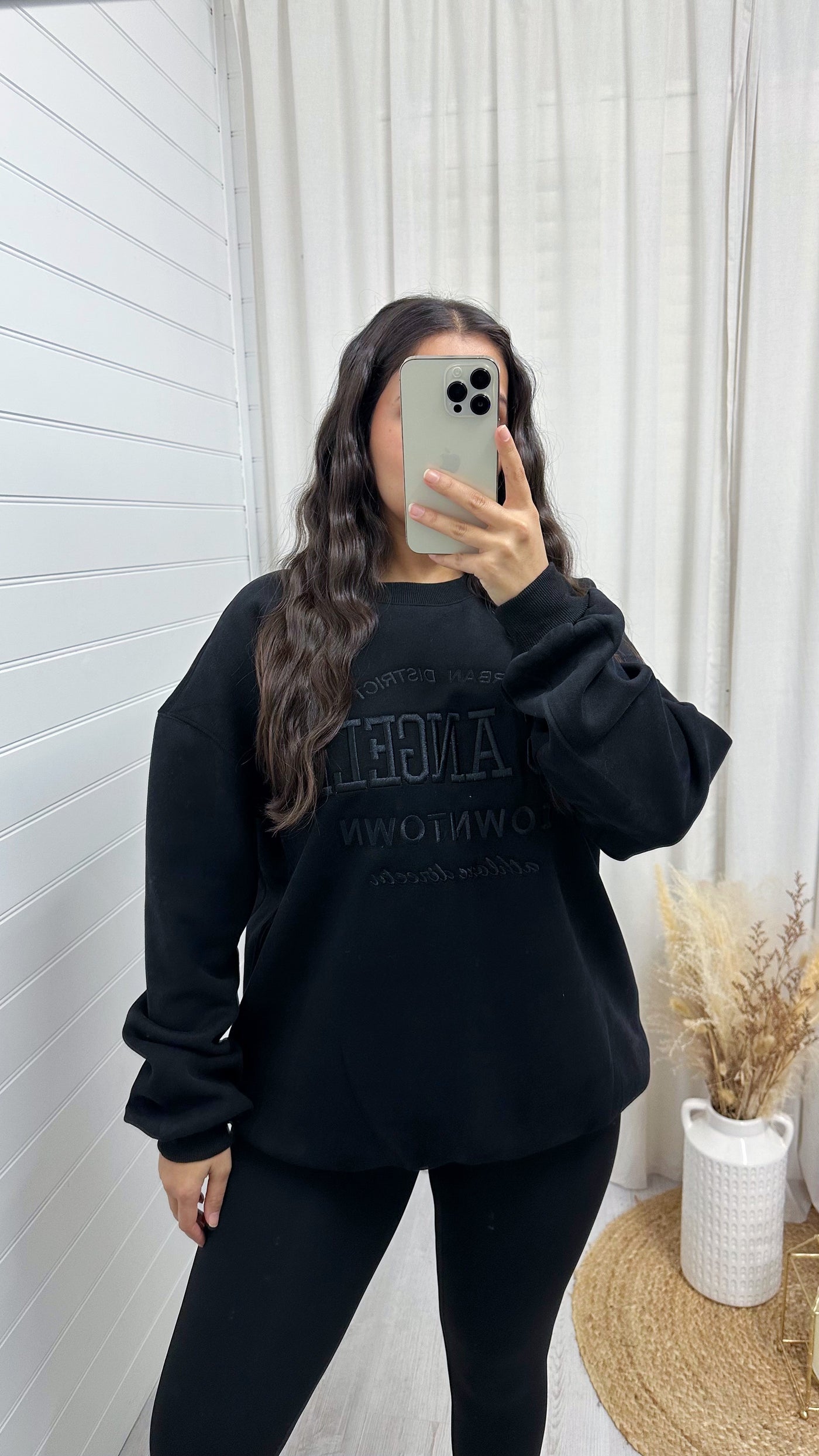 Los Angeles Embroidered Fleece Lined Sweatshirt - BLACK