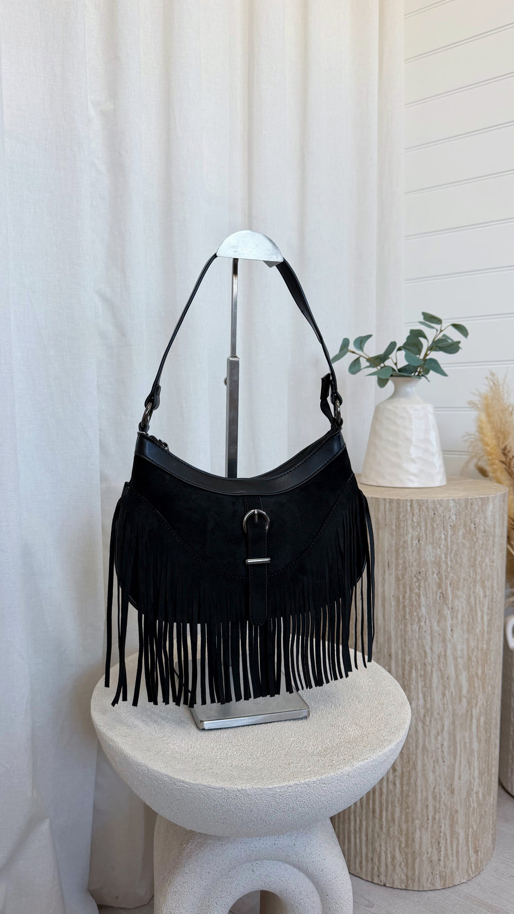 Suede Fringe Shoulder Bag - BLACK