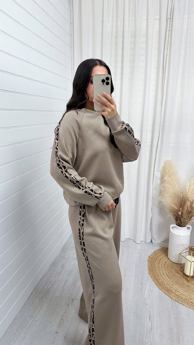 Leopard Trim Sweatshirt and Joggers Co-Ord - MOCHA