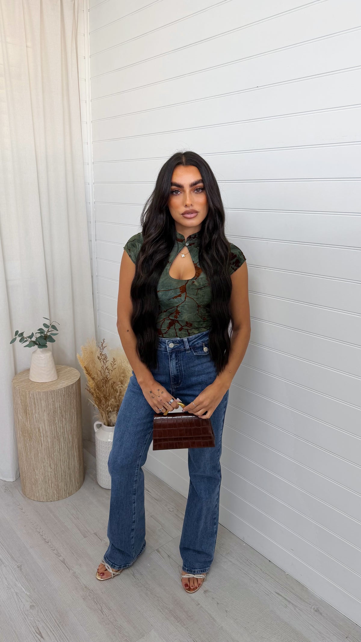 Velvet Branch Key Hole Top - KHAKI