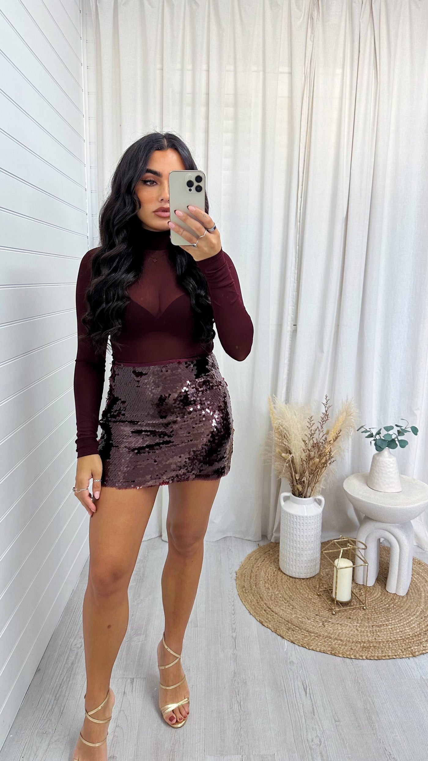 High Shine Sequin Mini Skirt - BURGUNDY
