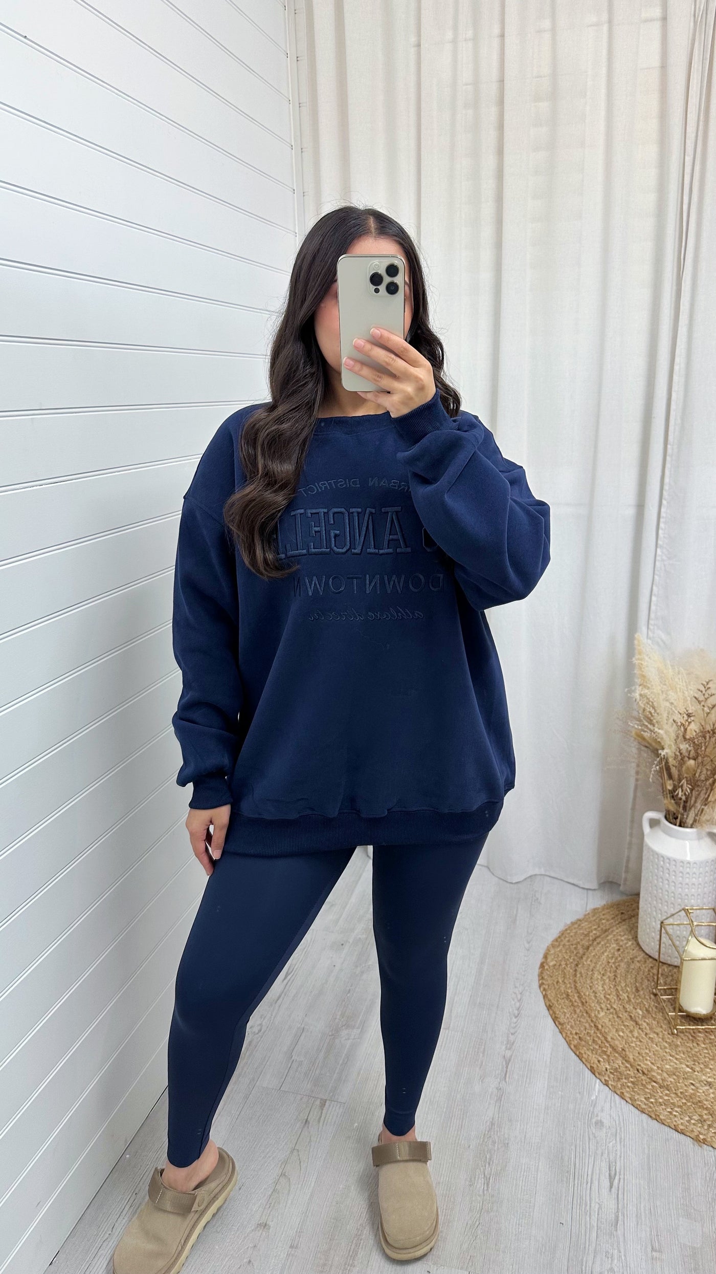 Los Angeles Embroidered Fleece Lined Sweatshirt - NAVY