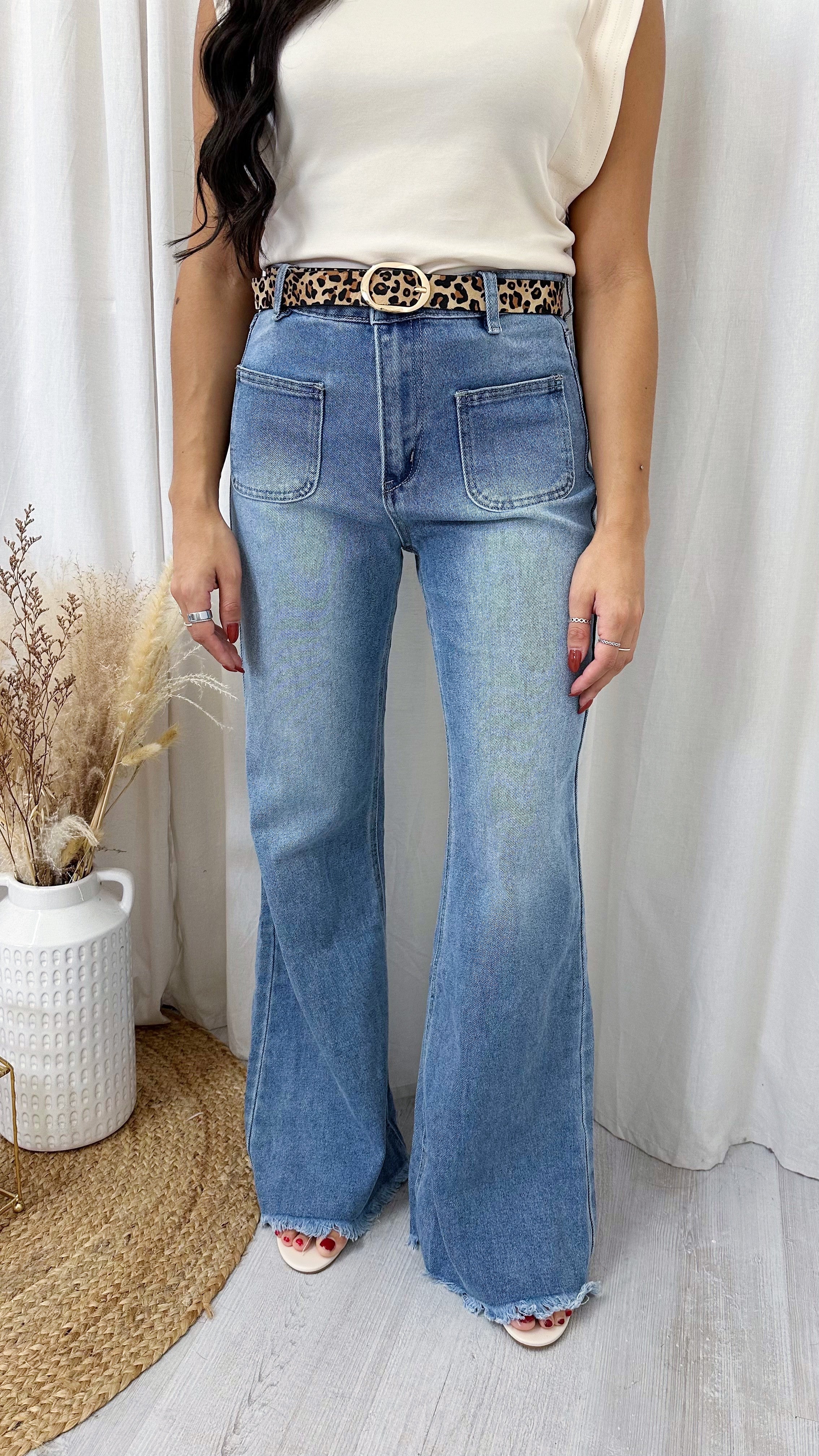 Raw Hem Flared Front Pocket Jeans - WASHED BLUE