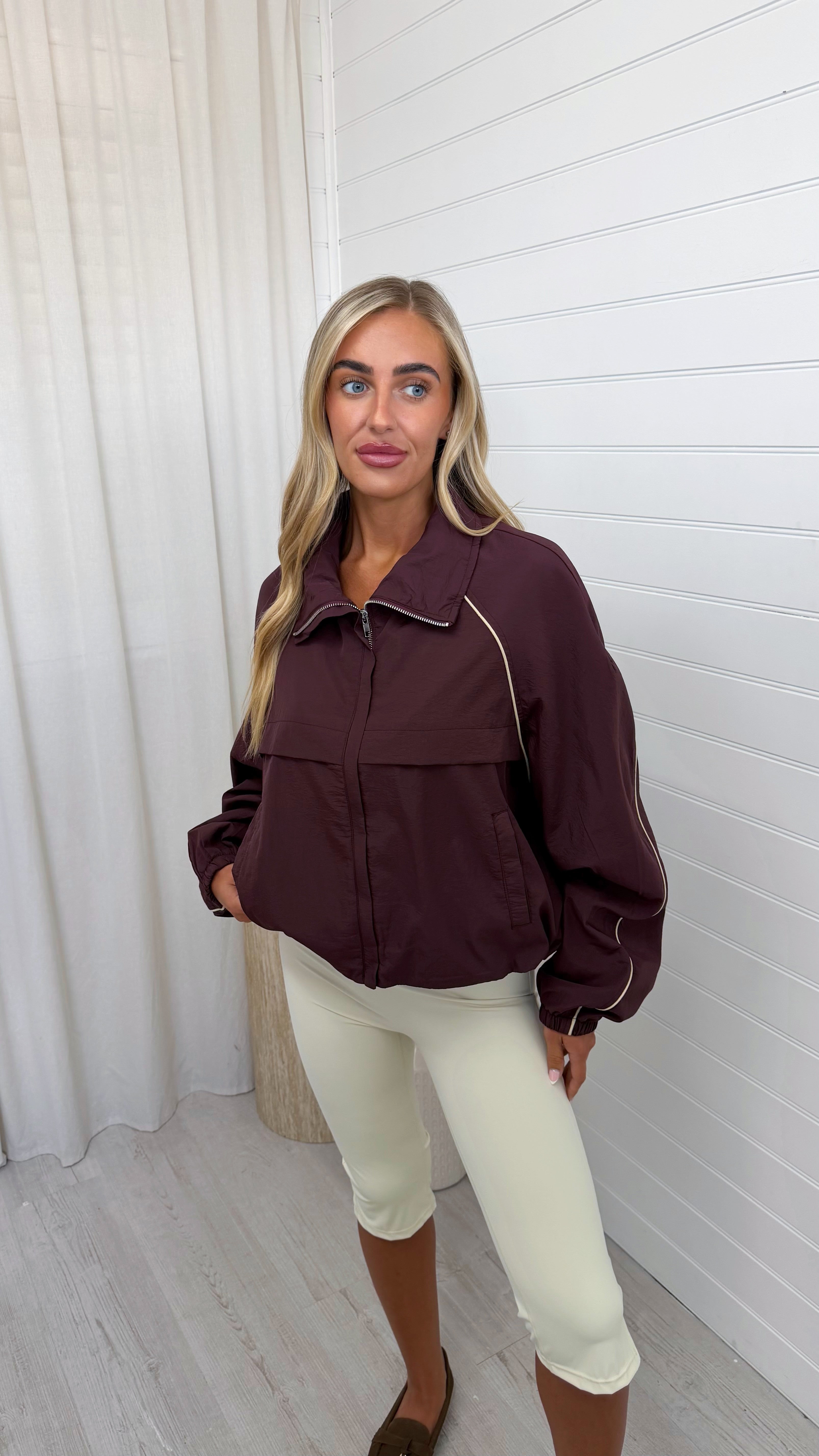 Contrast Trim Windbreaker Jacket - WINE