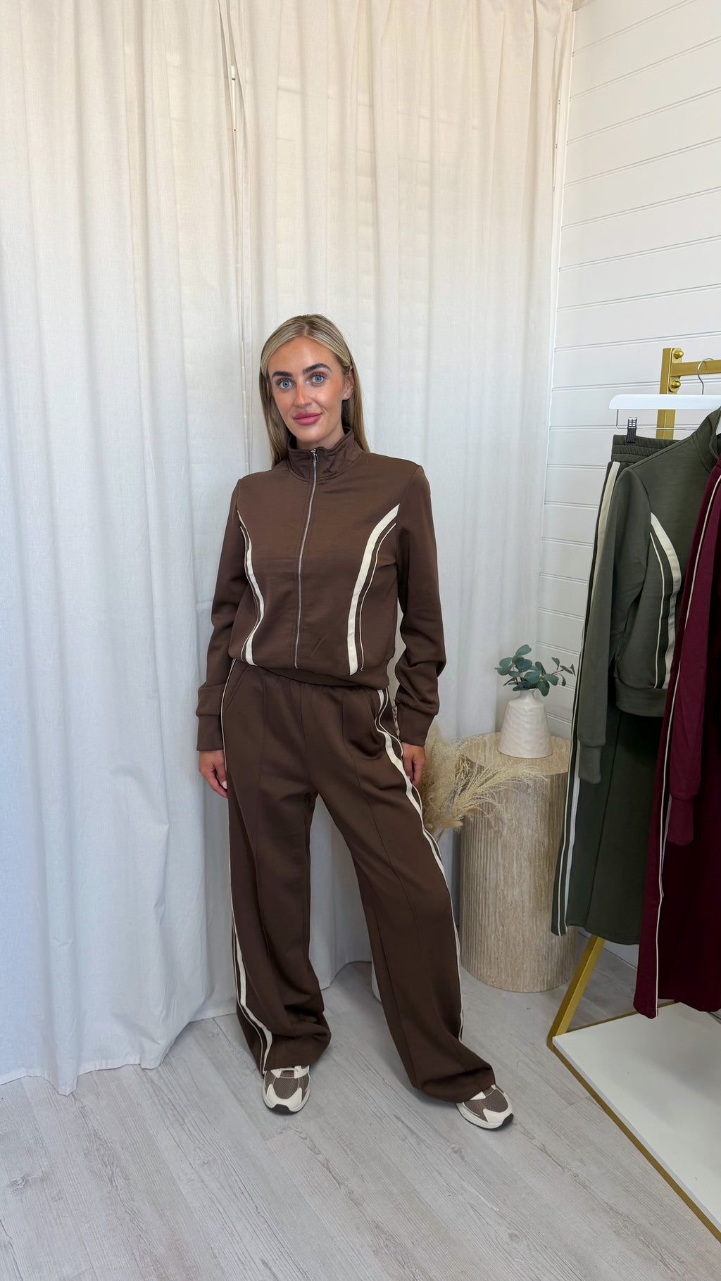 Contrast Stripe Jacket and Joggers Tracksuit - BROWN