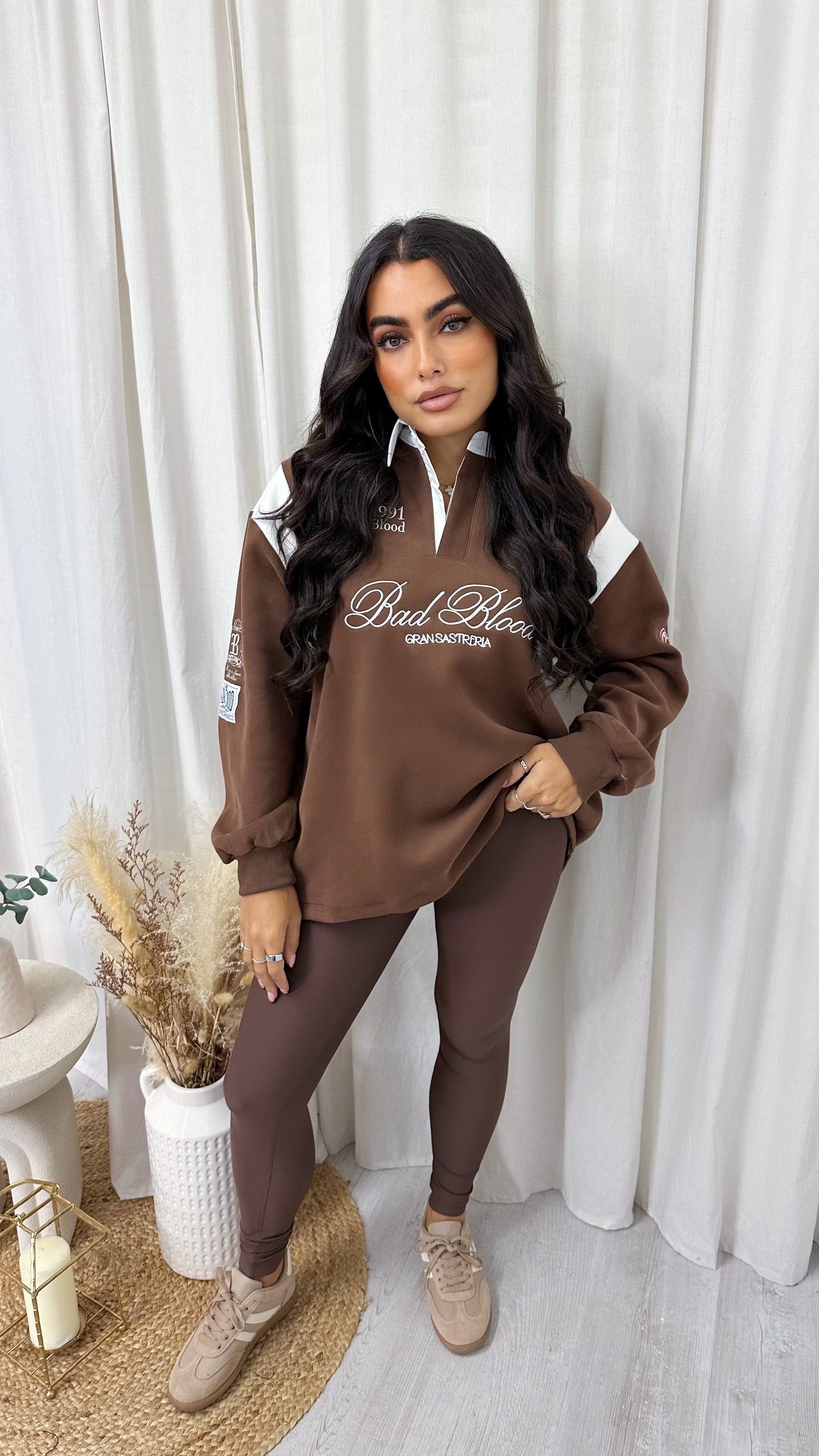 'Bad Blood' Embroidered Slogan Collared Sweatshirt - BROWN