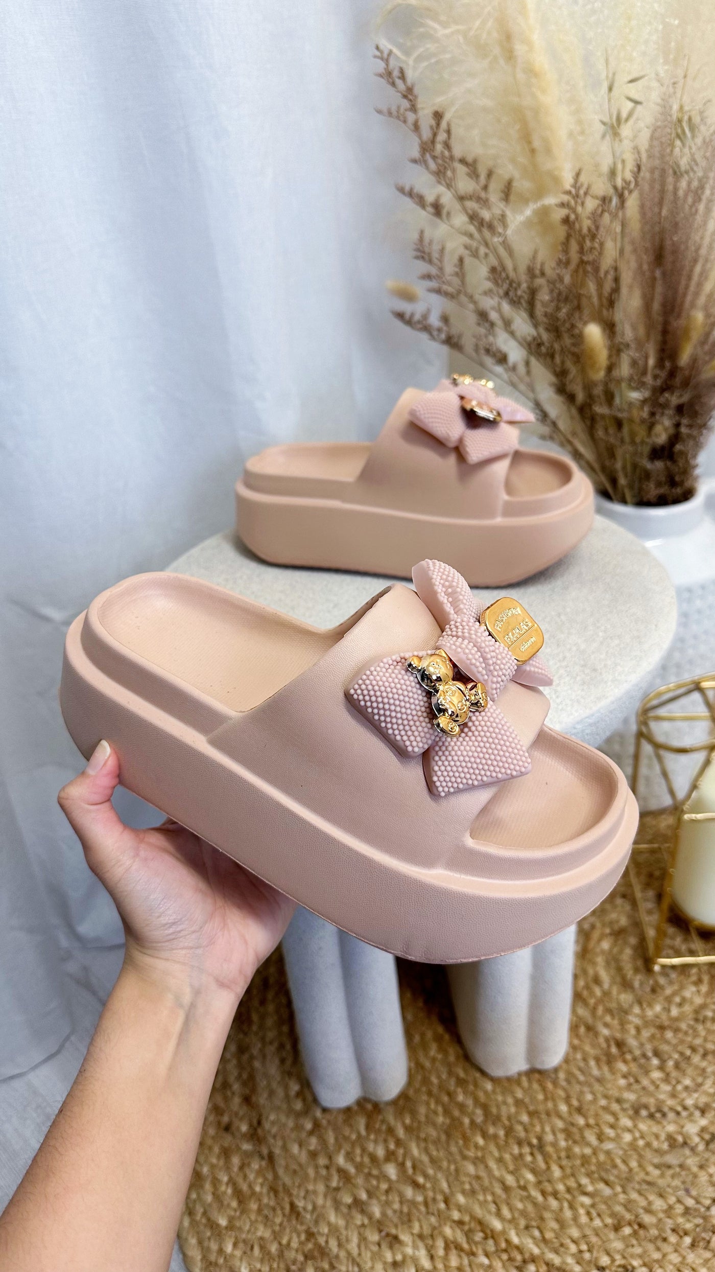 Platform Foam Bow Sliders - NUDE