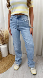 Straight Leg High Waisted Jeans - LIGHT BLUE