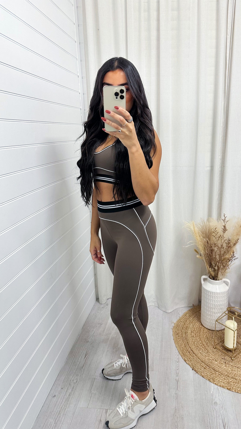 Piped Trim Sports Bra and Leggings Gym Set - BROWN