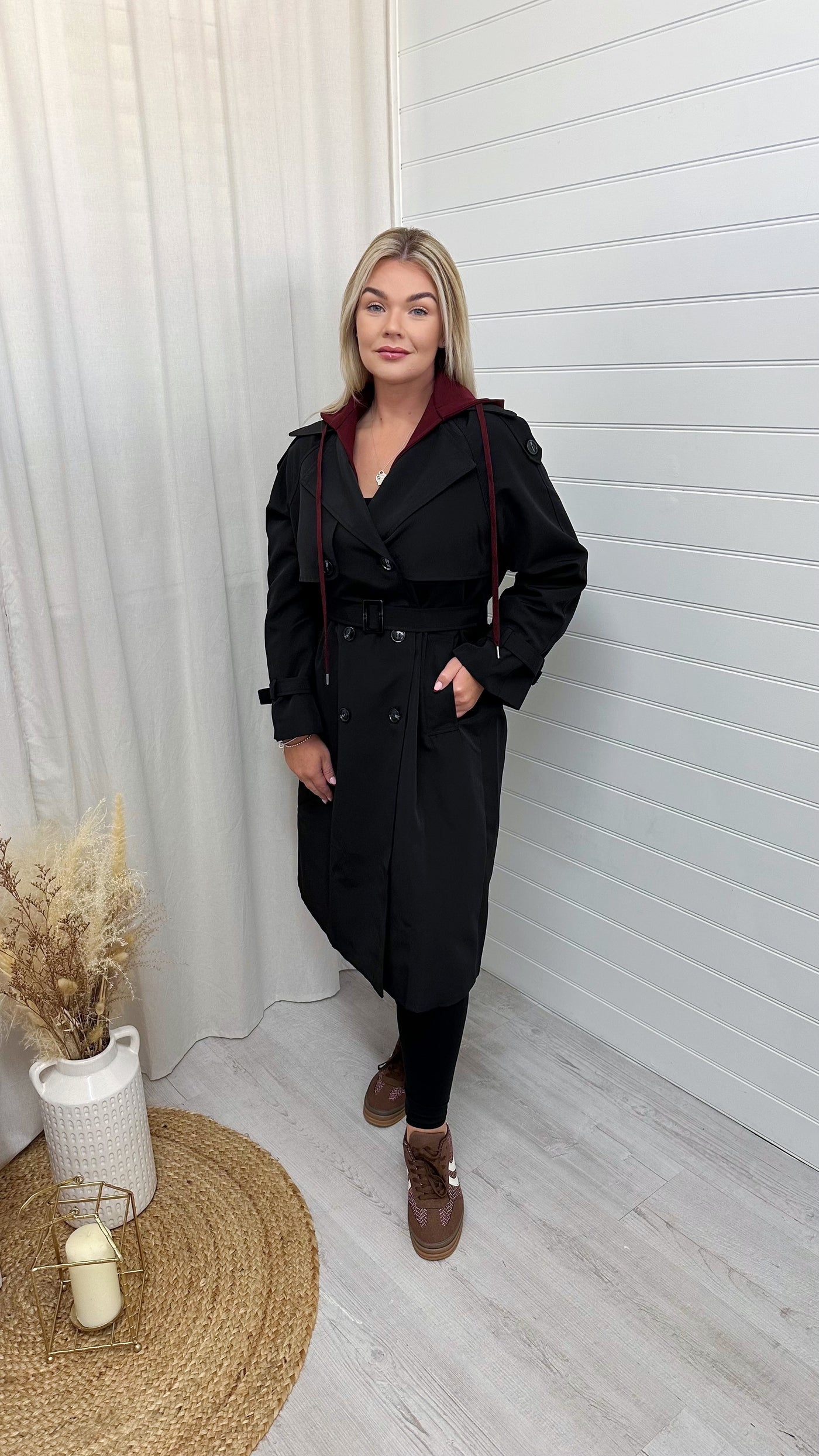 Premium Hooded Lightweight Mac - BLACK/WINE