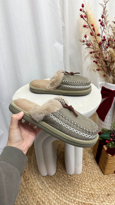 Embroidered Trim Faux Fur Slippers - GREEN