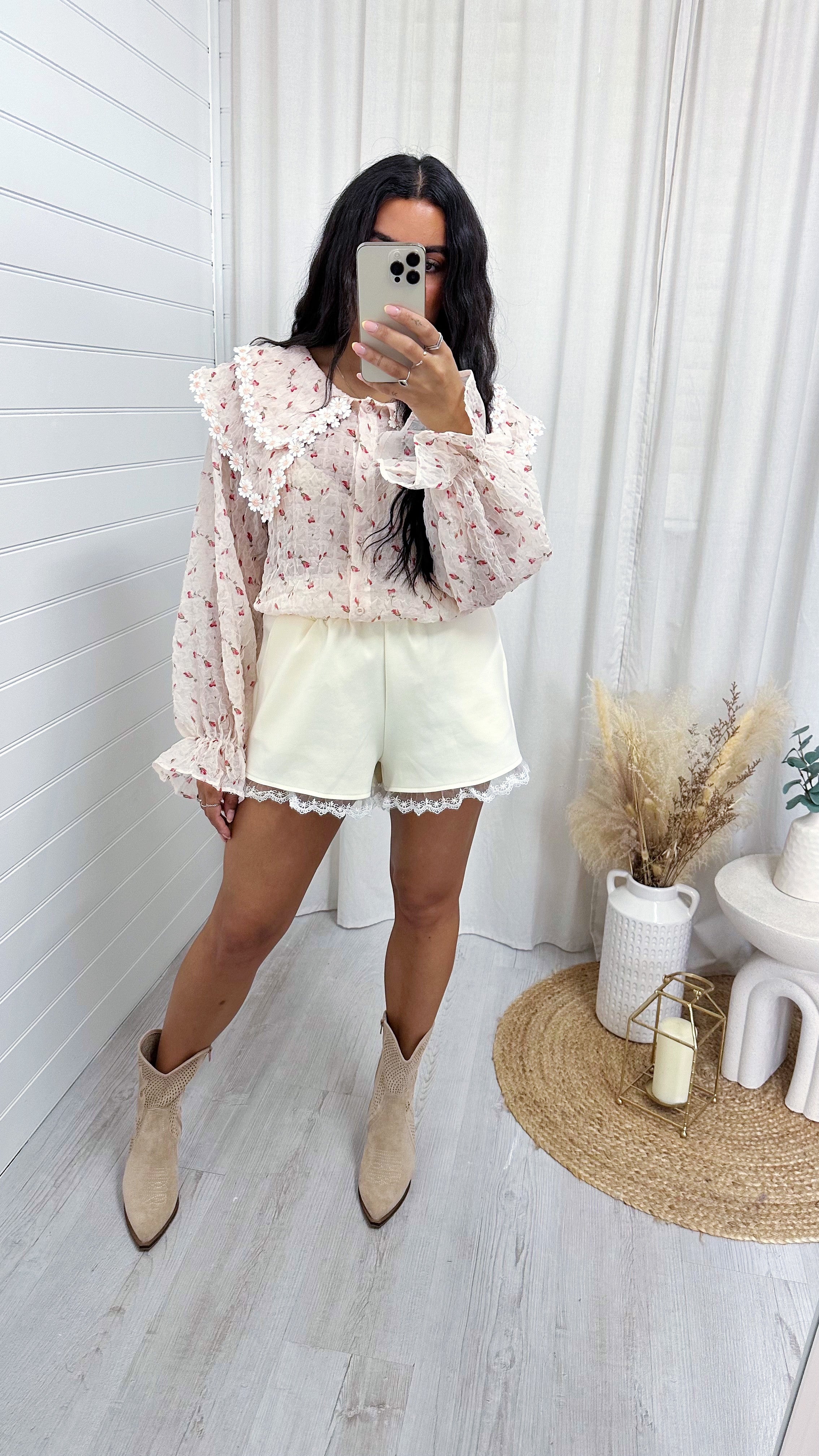 Daisy Collar Floral Sheer Blouse - PEACH