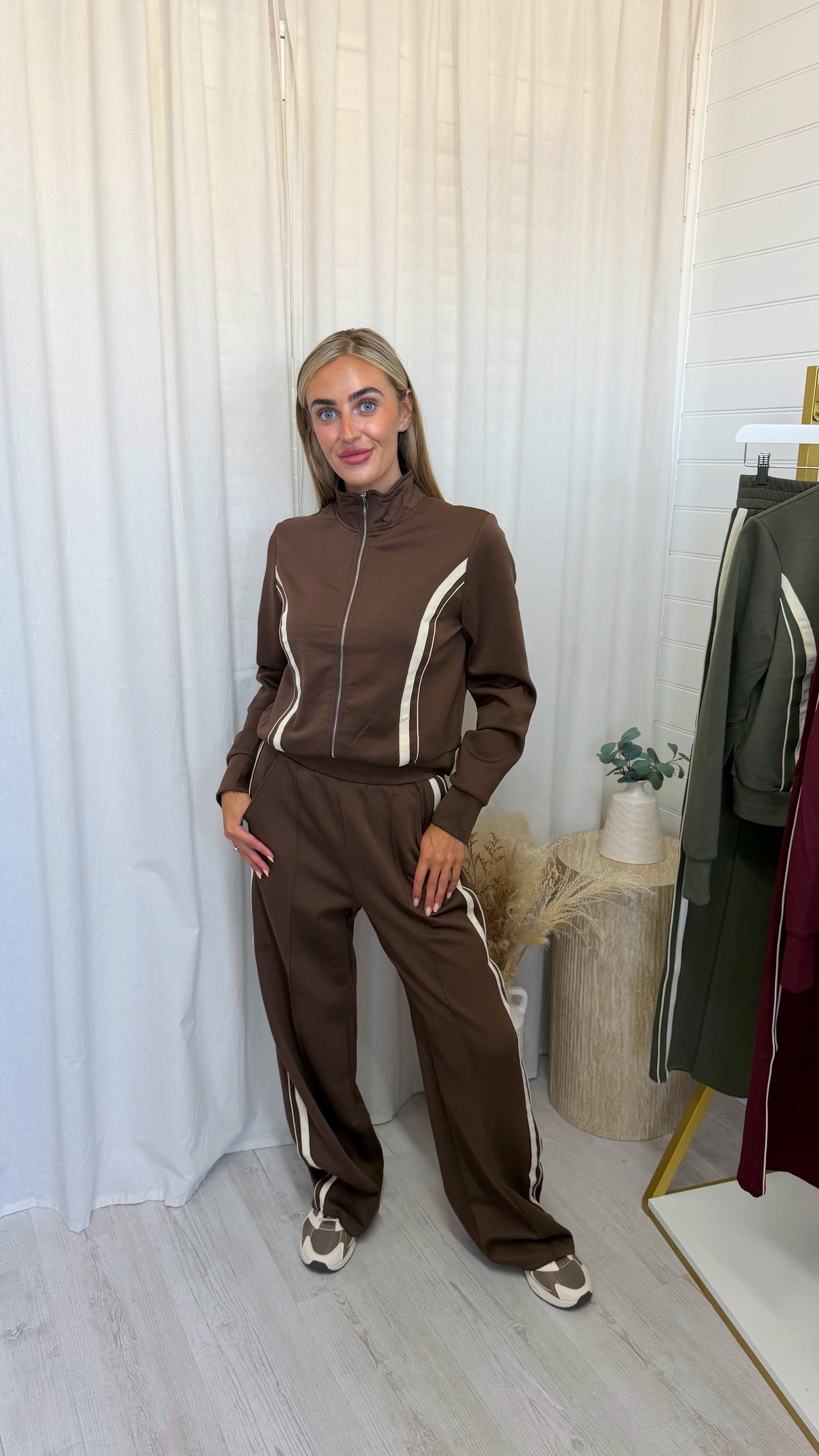 Contrast Stripe Jacket and Joggers Tracksuit - BROWN
