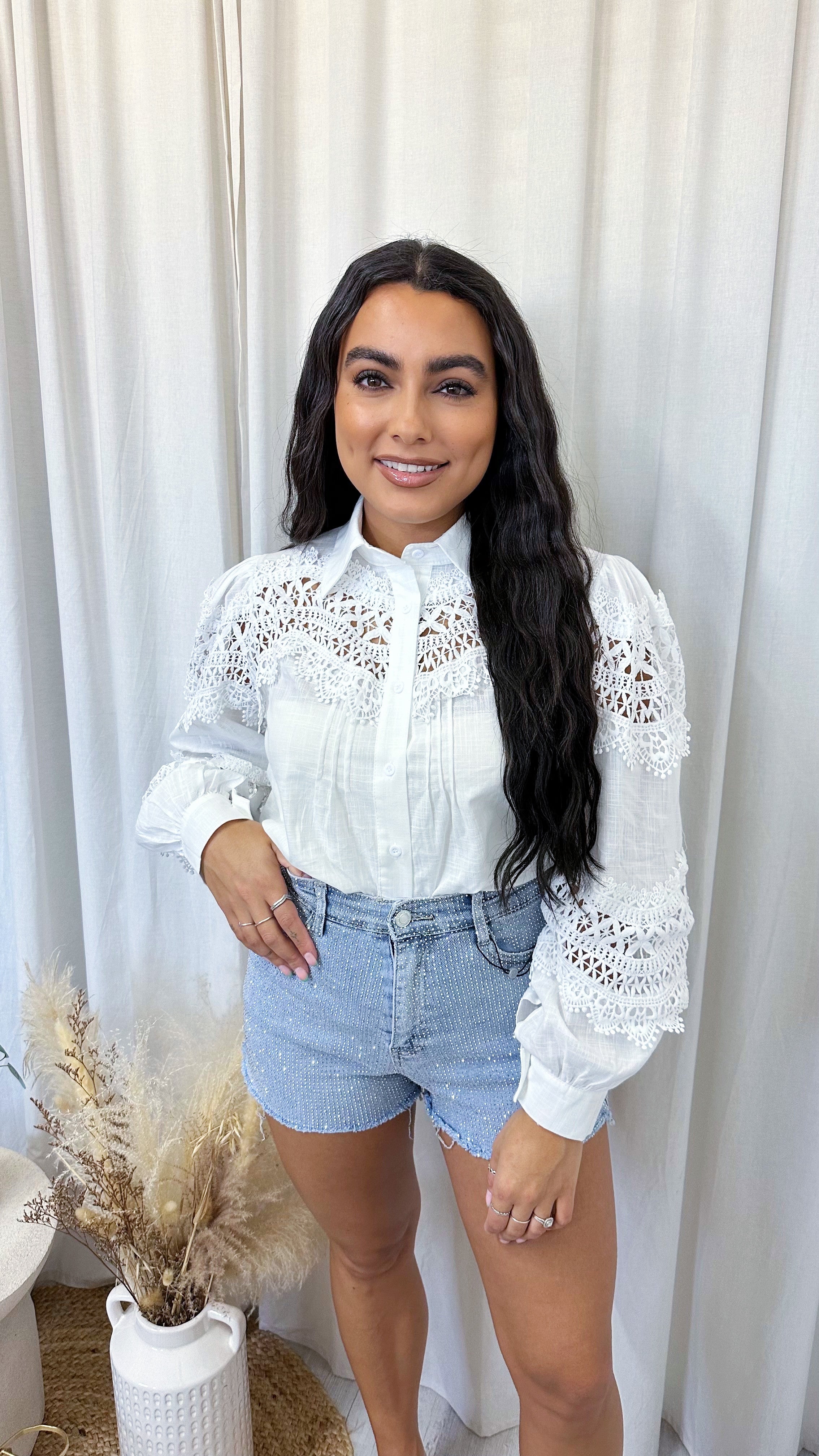 High Waisted Rhinestone Denim Shorts - LIGHT BLUE