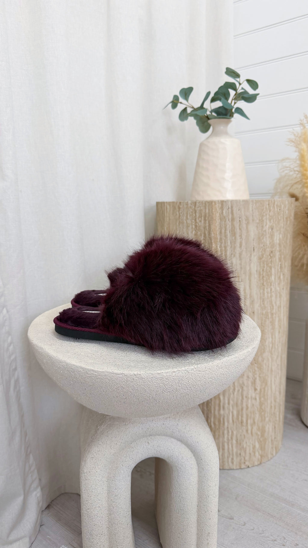 Mega Fluffy Faux Fur Slippers - BURGUNDY