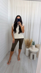 Body Sculpt Capri Leggings - BROWN
