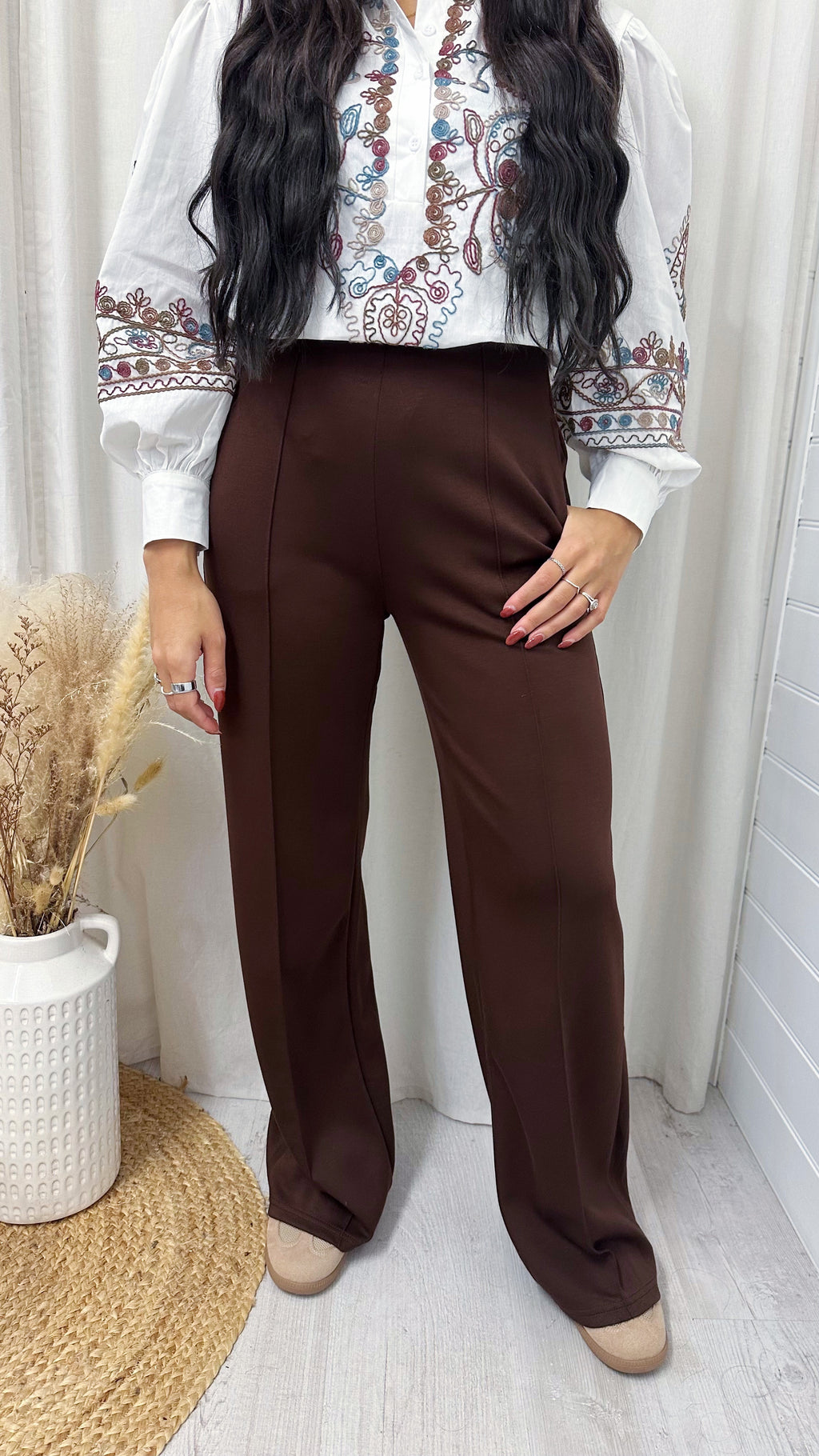 Seam Front Relaxed Trousers - BROWN
