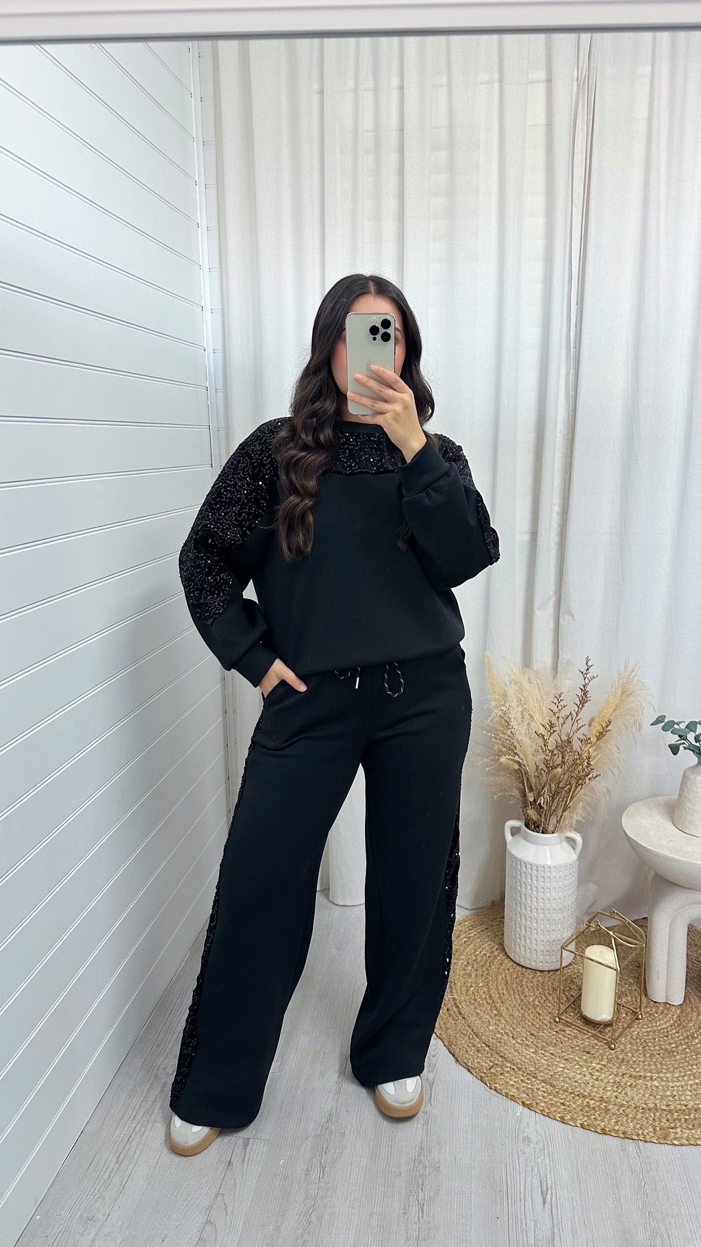 Sequin Sleeve Sweatshirt and Joggers Tracksuit - BLACK