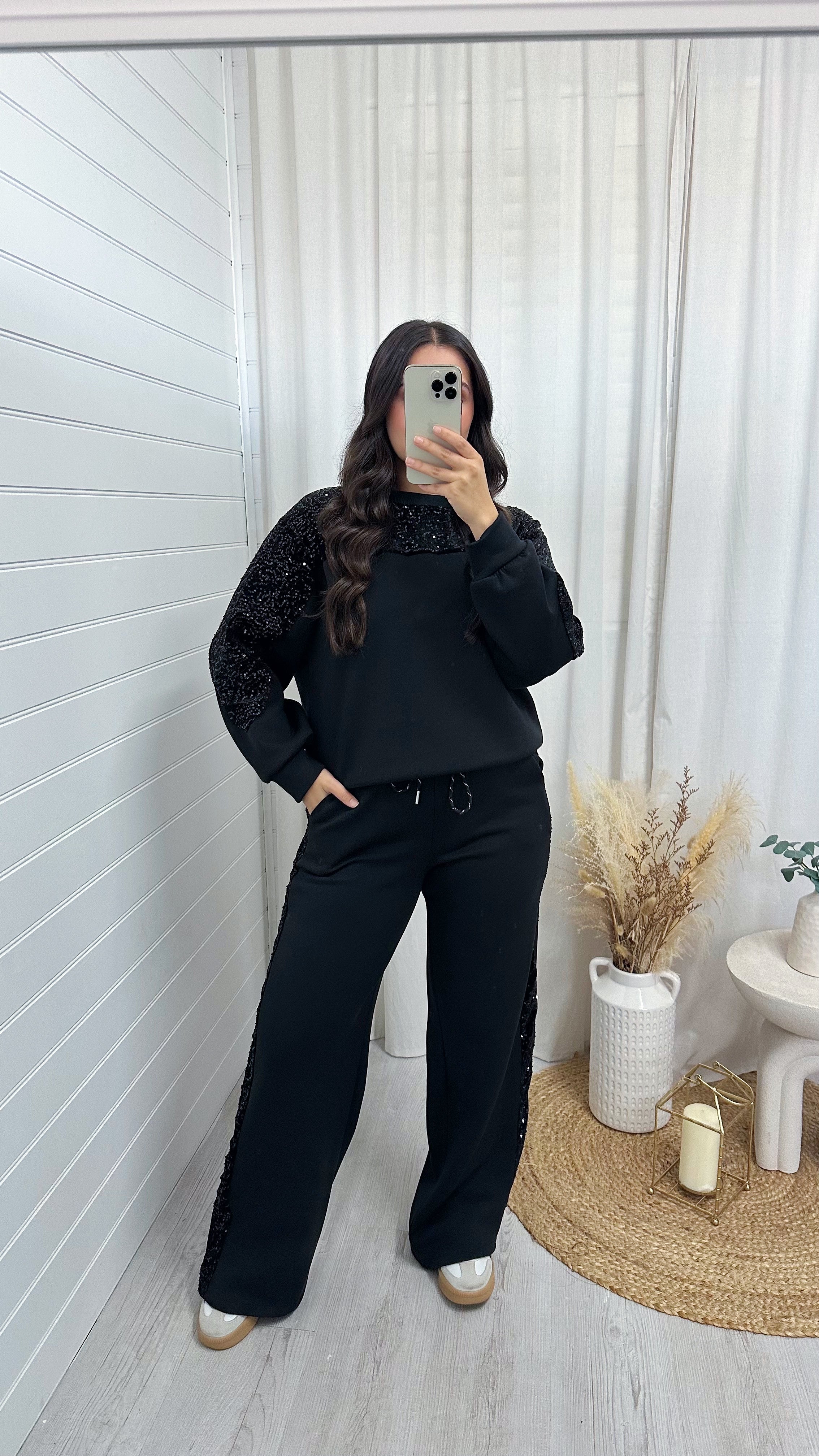 Sequin Sleeve Sweatshirt and Joggers Tracksuit - BLACK