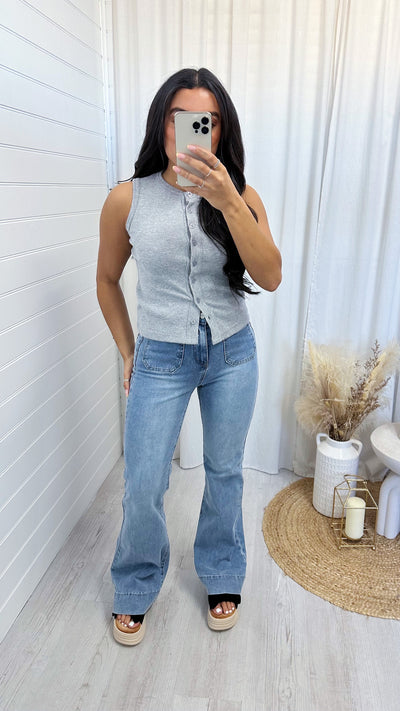 Front Pocket Flare High Waisted Jeans - DARK DENIM