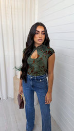 Velvet Branch Key Hole Top - KHAKI