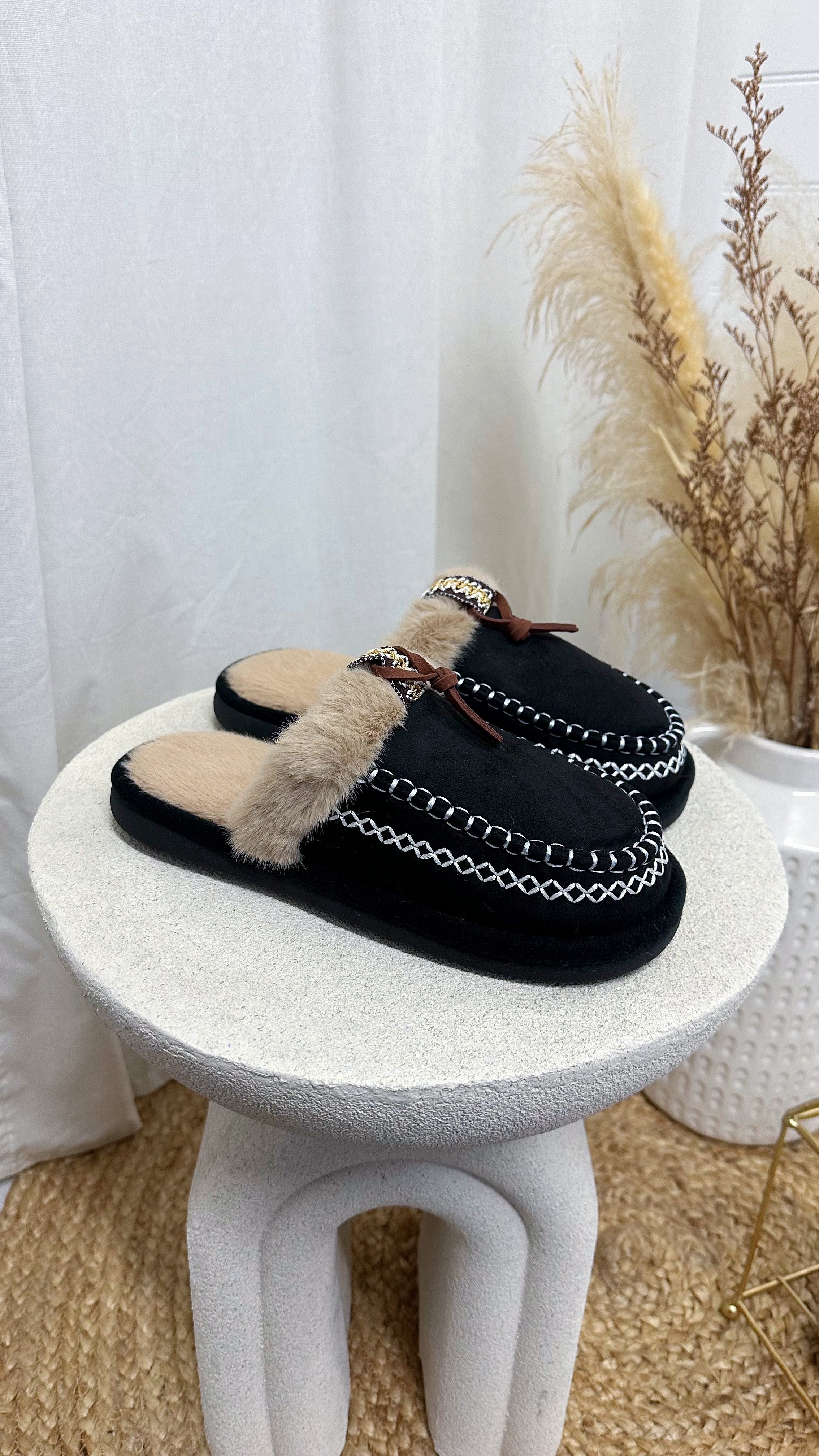 Embroidered Trim Faux Fur Slippers - BLACK