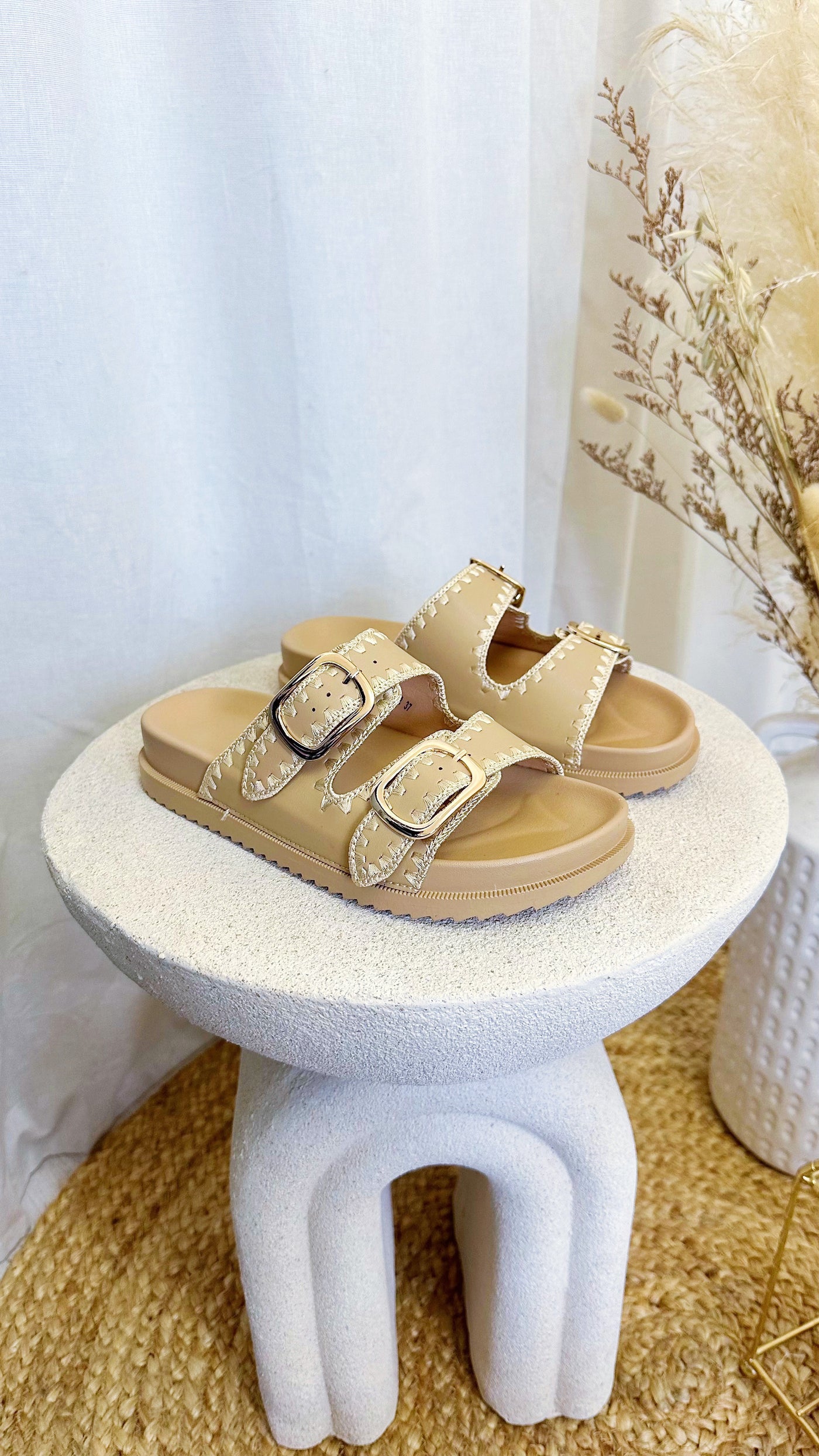 Contrast Stitch Gold Buckle Sliders - BEIGE