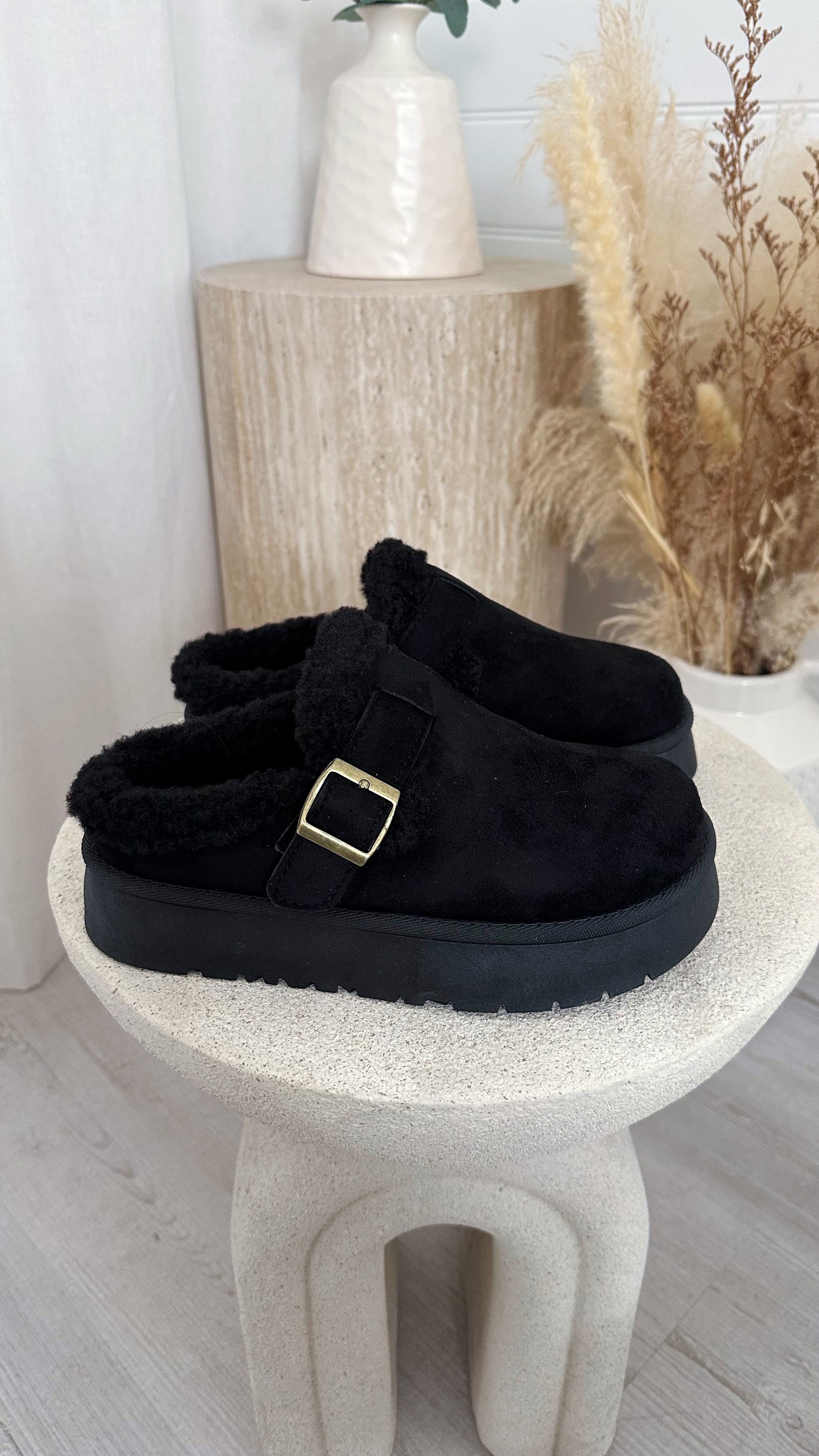 Suede Buckle Strap Platform Slippers - BLACK