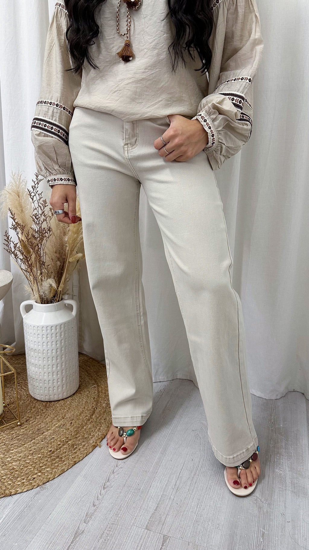 Straight Leg High Waisted Jeans - BEIGE