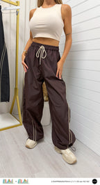 Contrast Trim Baggy Joggers - BROWN
