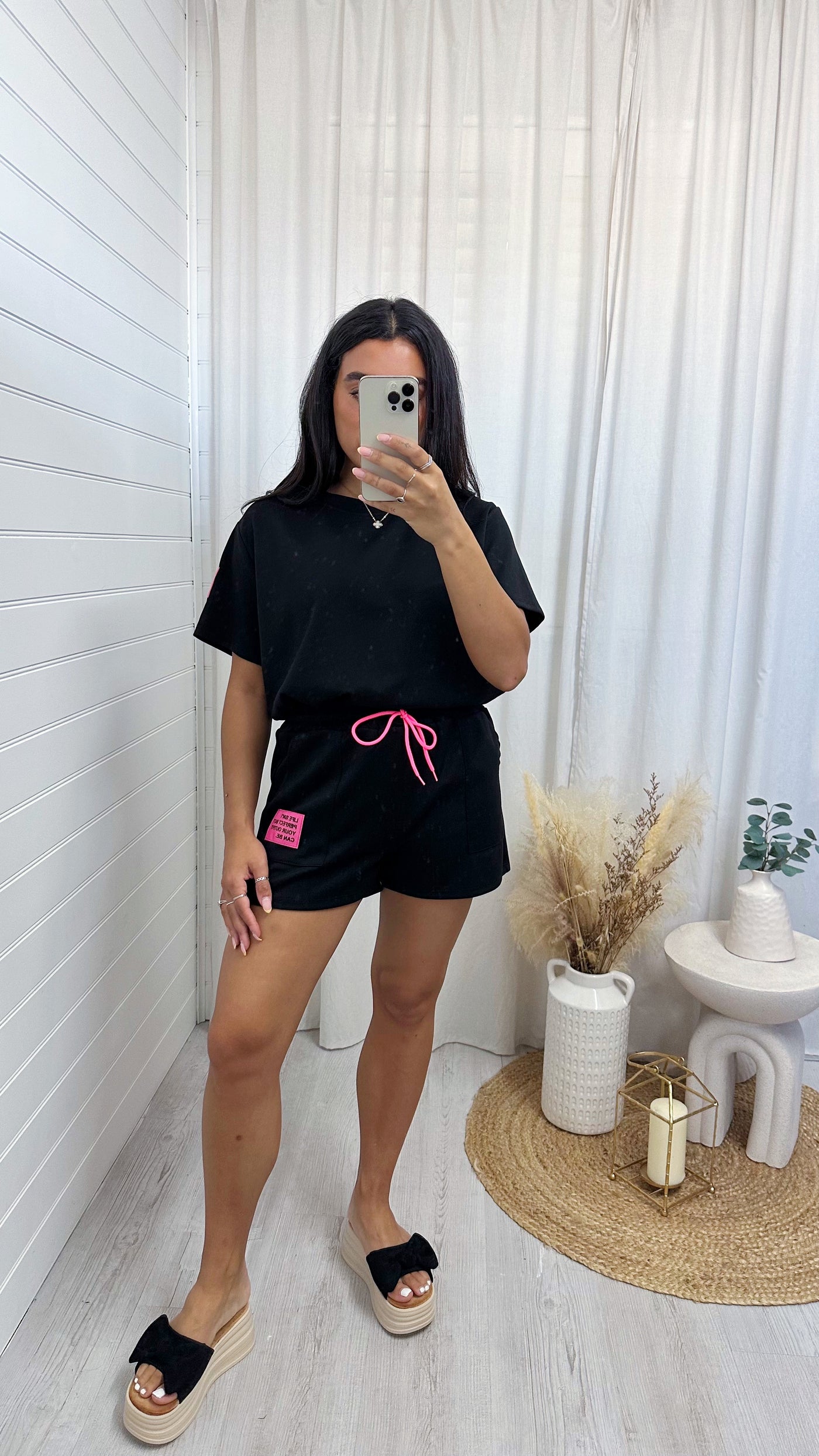 Graphic Badge Baggy T-Shirt and Shorts Co-Ord - BLACK
