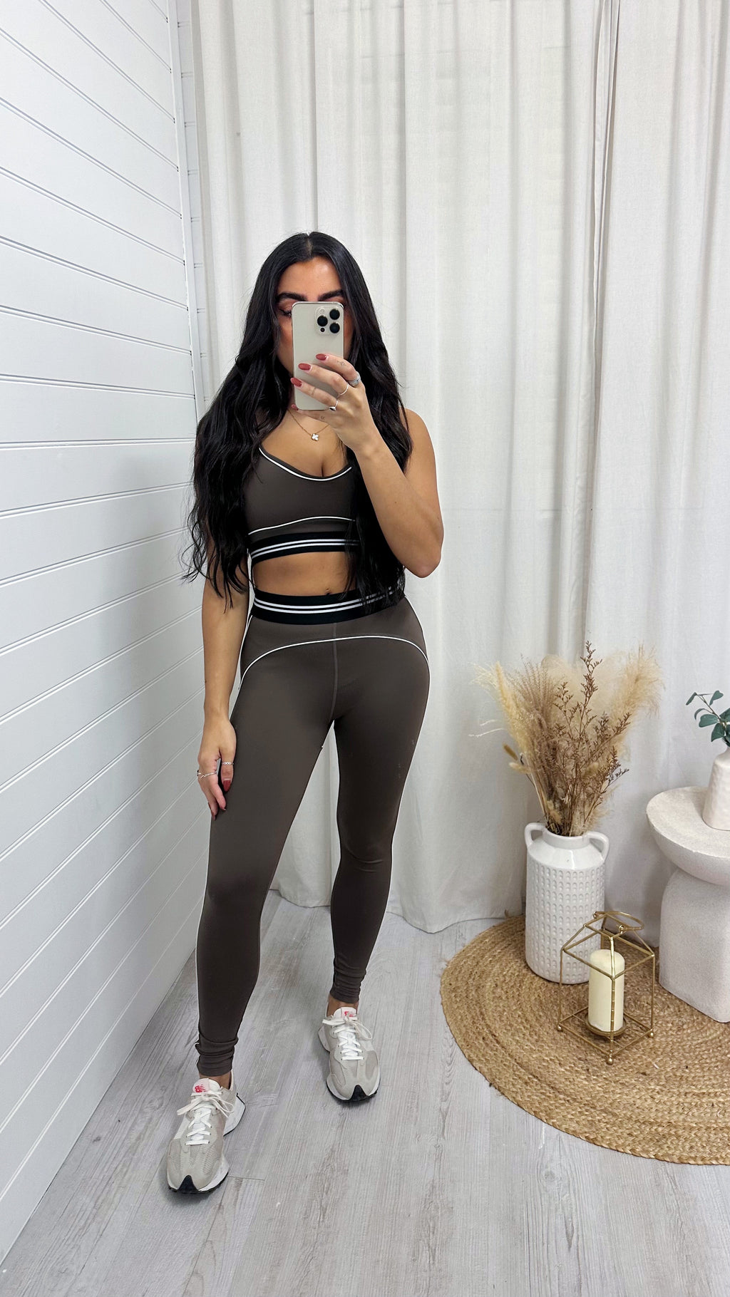 Piped Trim Sports Bra and Leggings Gym Set - BROWN