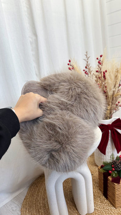 Mega Fluffy Faux Fur Slippers - MOCHA