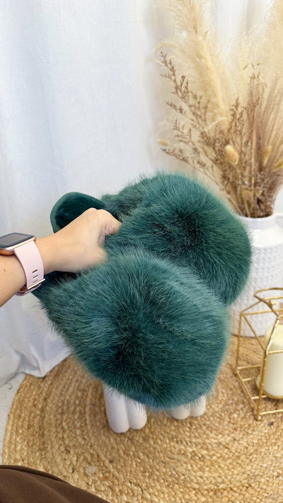 Mega Fluffy Faux Fur Slippers - GREEN