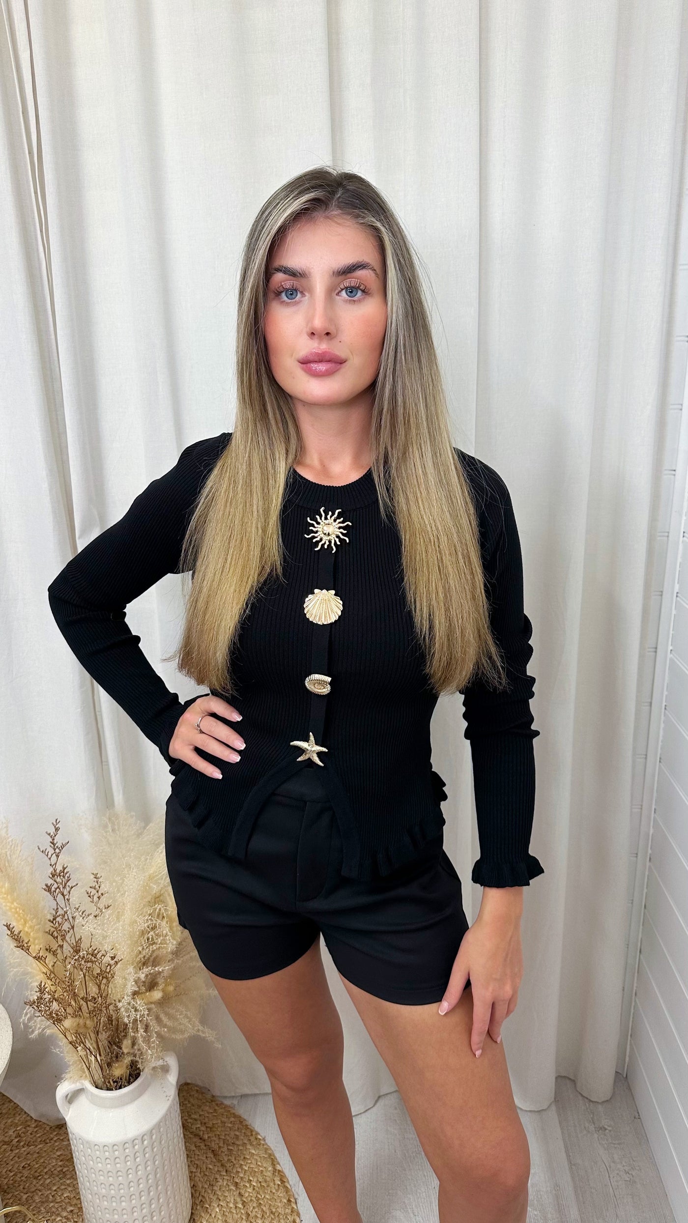 Seashell Button Long Sleeve Jumper - BLACK