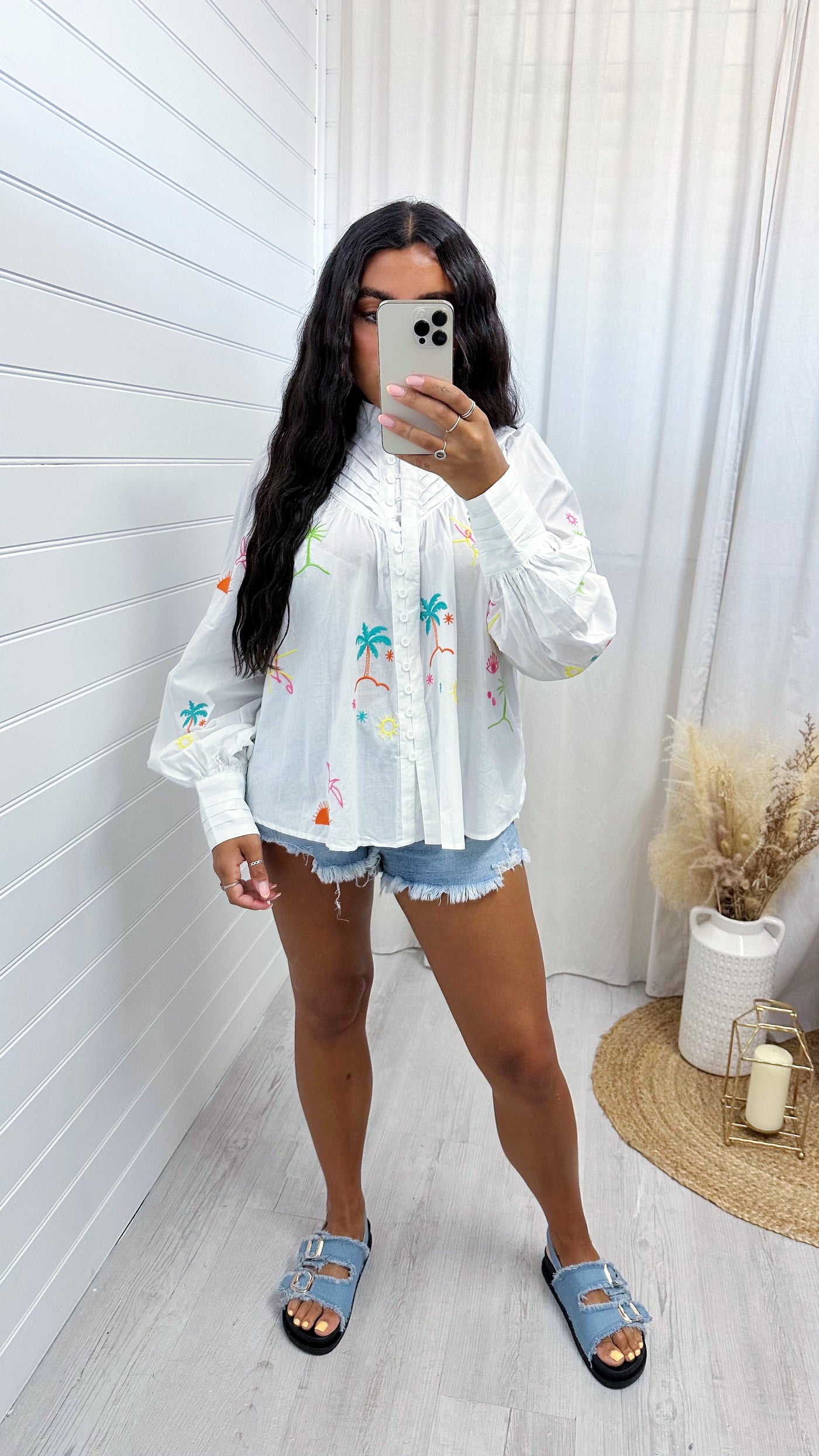 Palm Tree Embroidered Shirt - WHITE