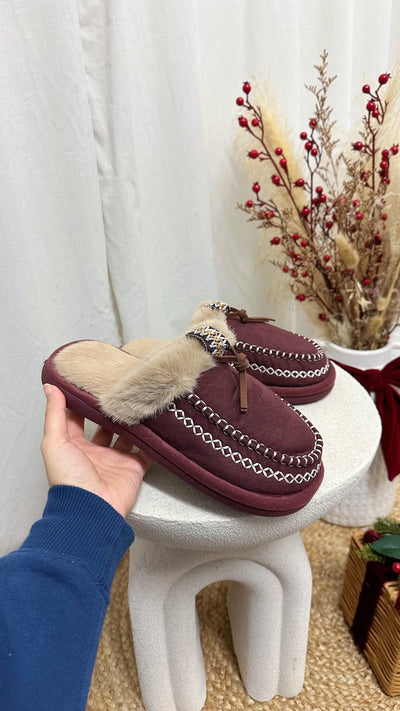 Embroidered Trim Faux Fur Slippers - BURGUNDY