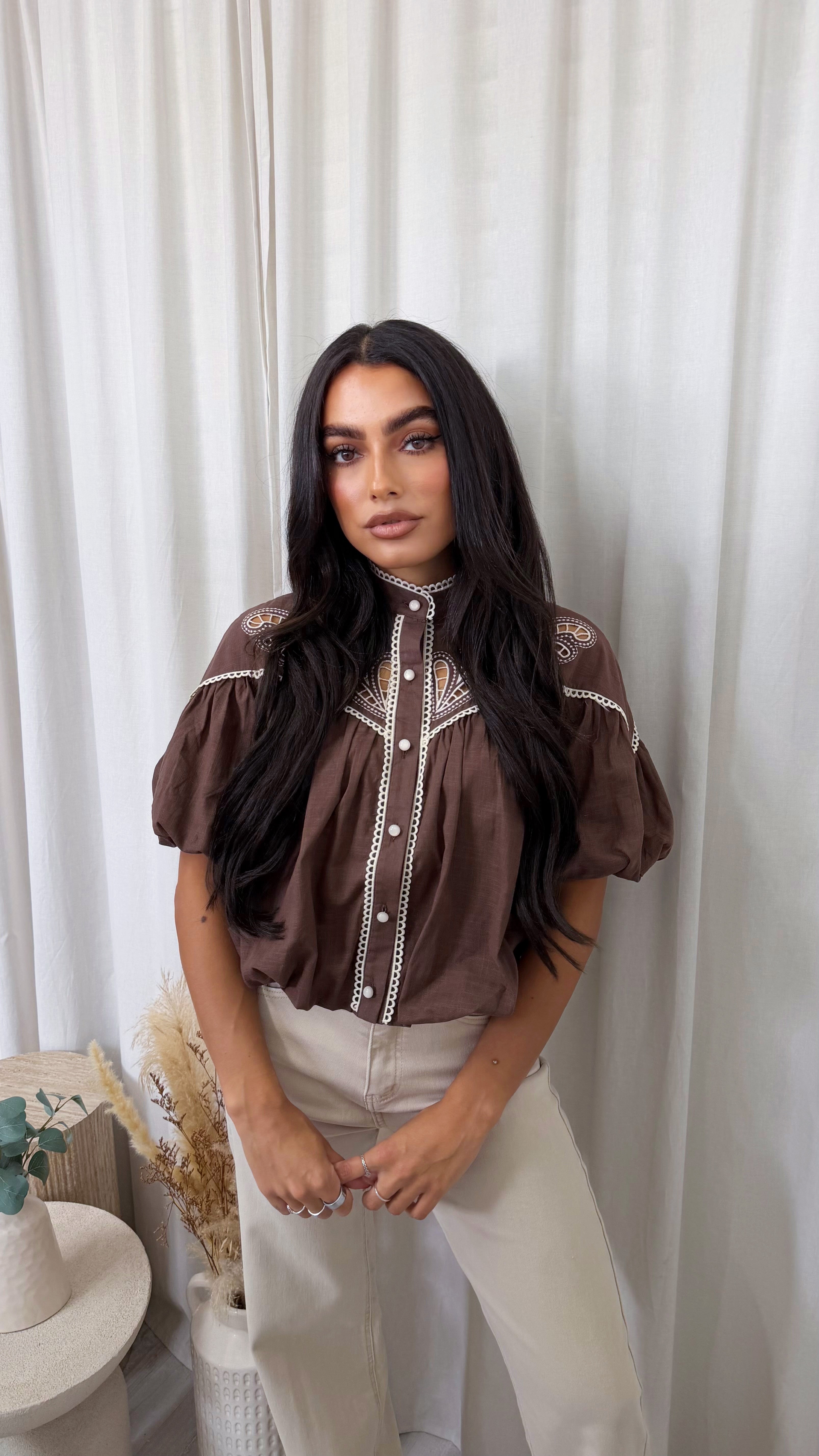 Paisley Embroidered Puff Sleeve Crop Blouse - BROWN