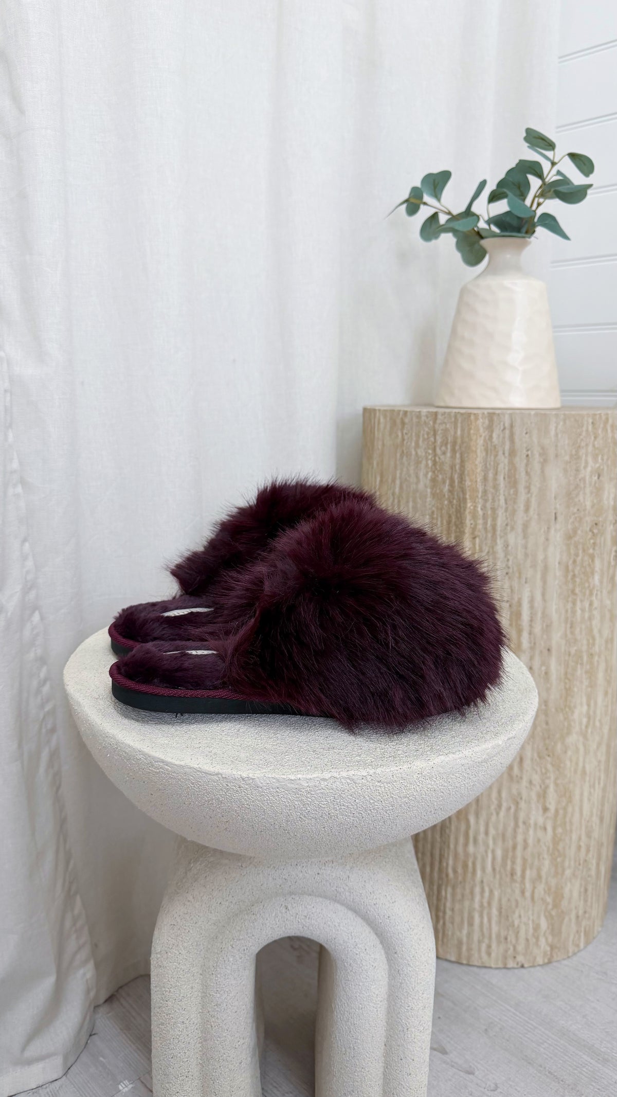 Mega Fluffy Faux Fur Slippers - BURGUNDY